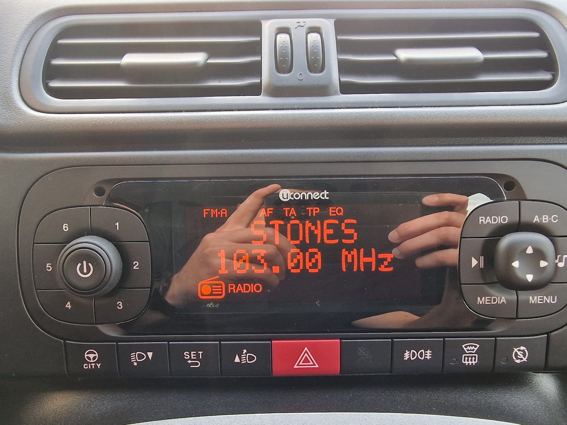 FIAT Panda 0.9 Twinair Turbo Wild 4x4-image-10