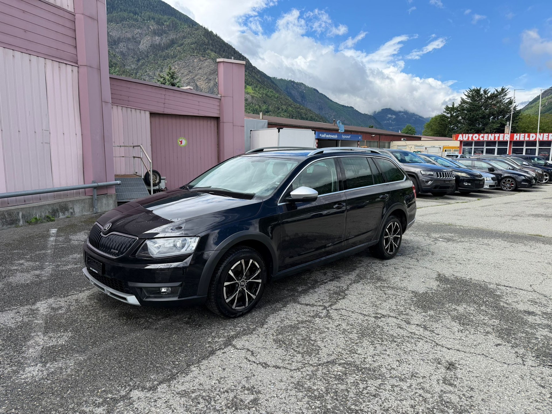 SKODA Octavia Combi 2.0 TDI Scout 4x4 DSG-image-1