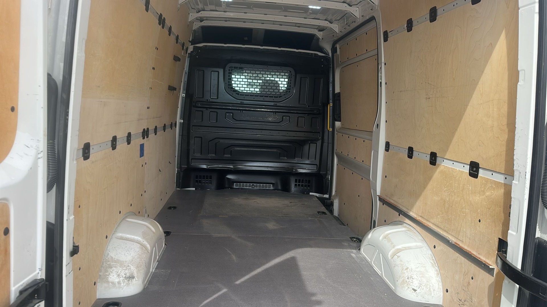 VW Crafter 35 2.0 BiTDI L3-image-10