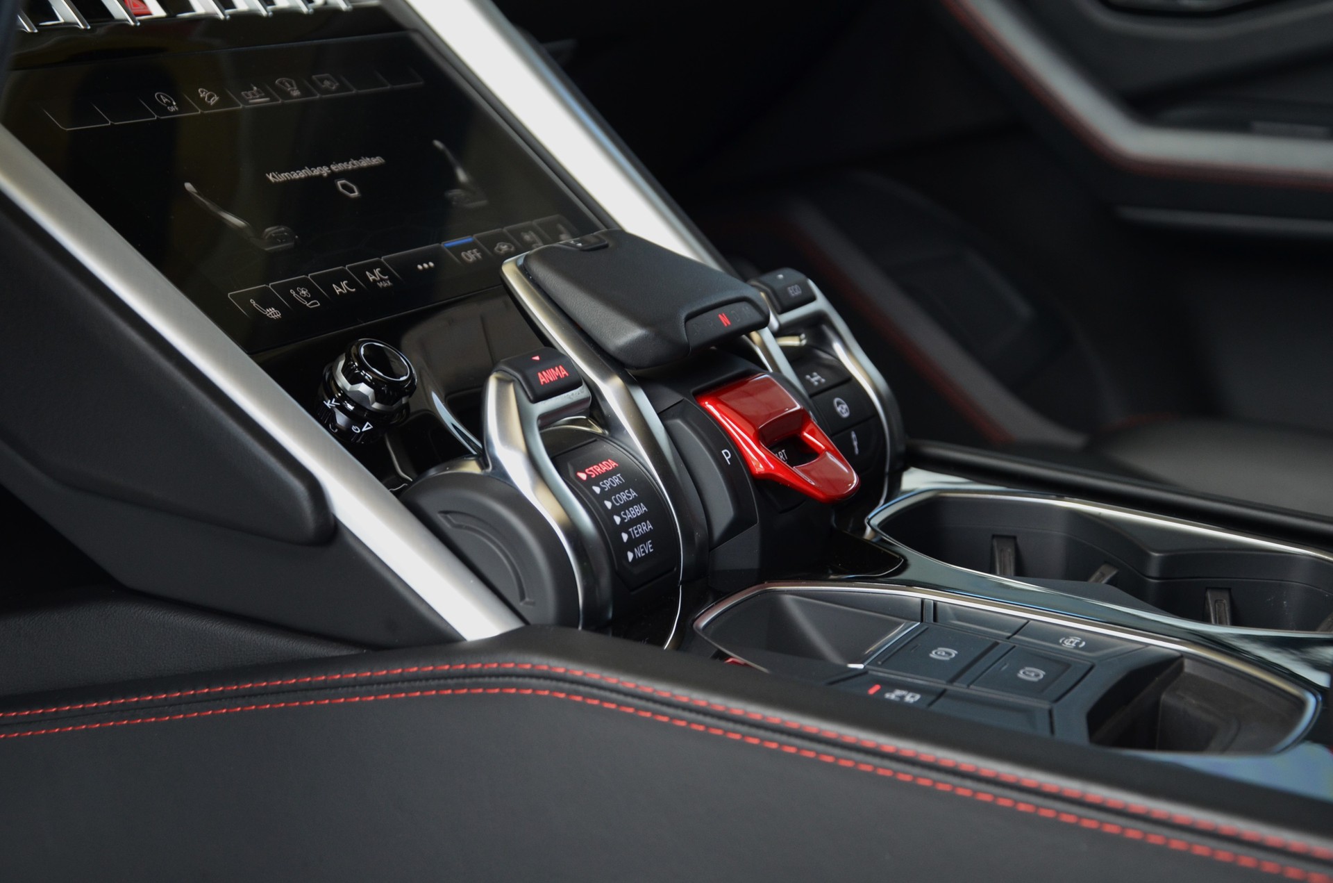 LAMBORGHINI Urus E-Gear-image-14