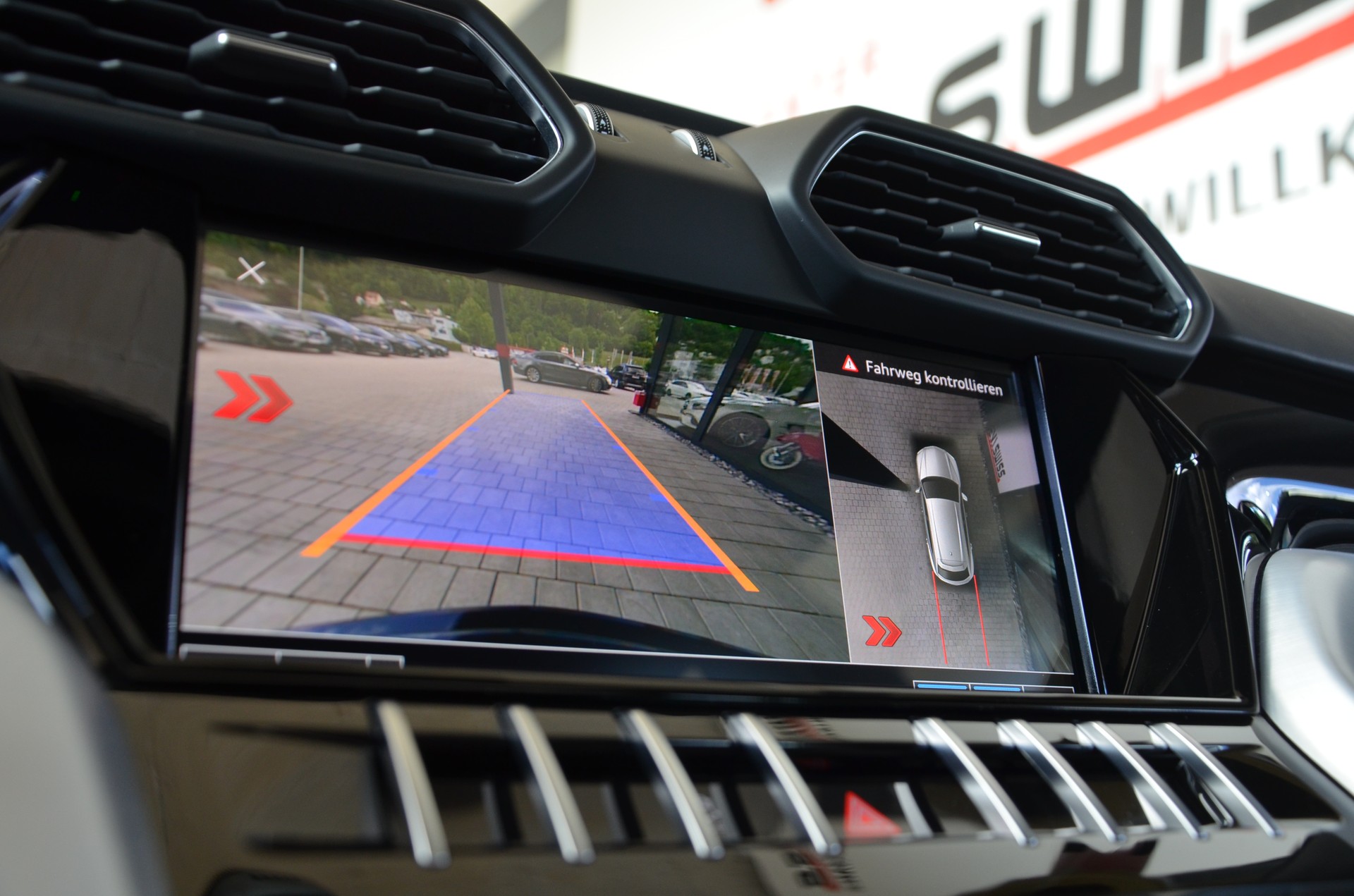 LAMBORGHINI Urus E-Gear-image-19