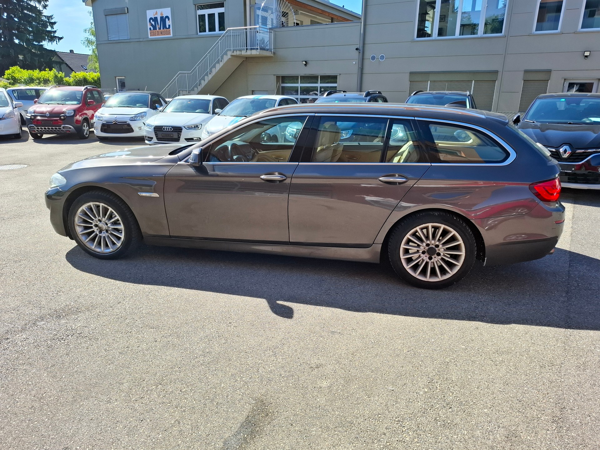 BMW 530d xDrive Touring Steptronic-image-4