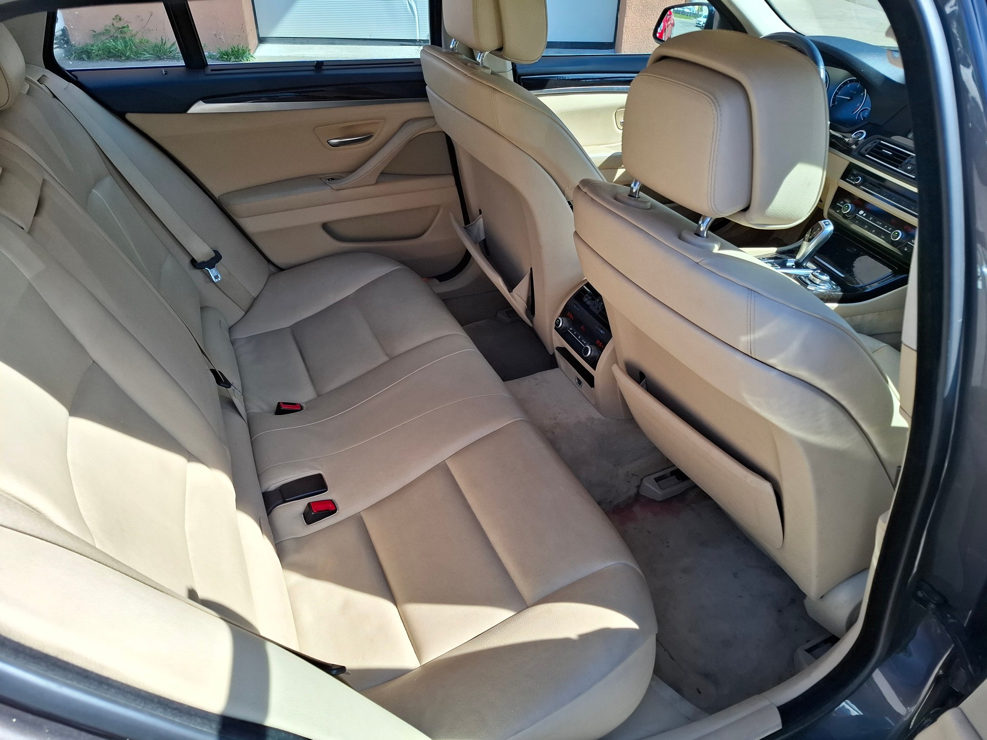 BMW 530d xDrive Touring Steptronic-image-8