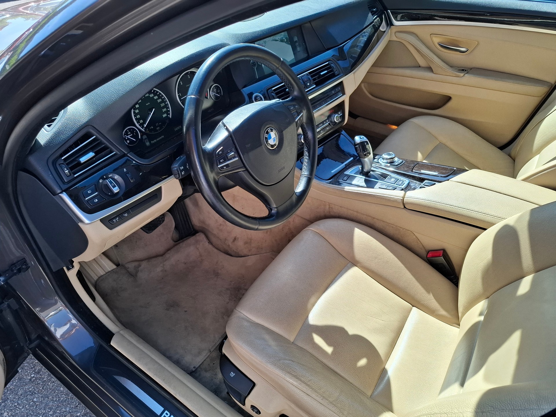 BMW 530d xDrive Touring Steptronic-image-7