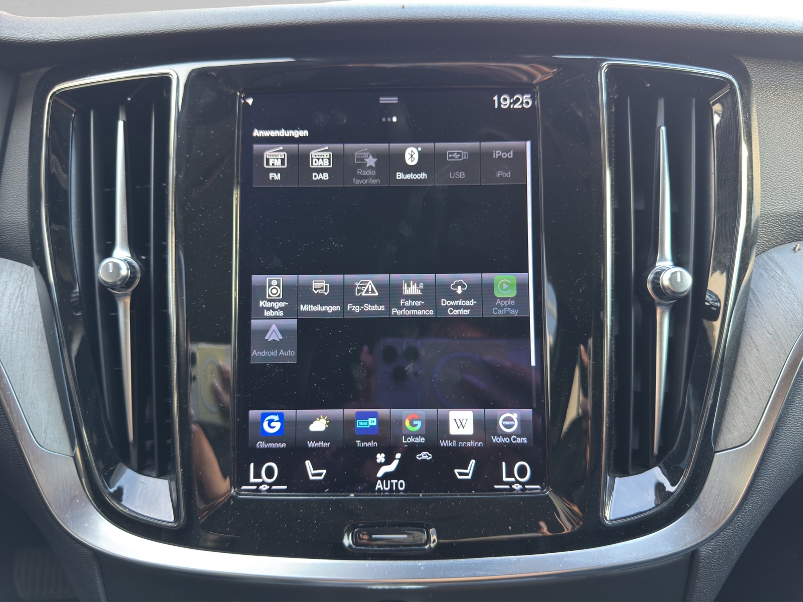 VOLVO V60 T6 eAWD Twin Engine Inscription Geartronic-image-11
