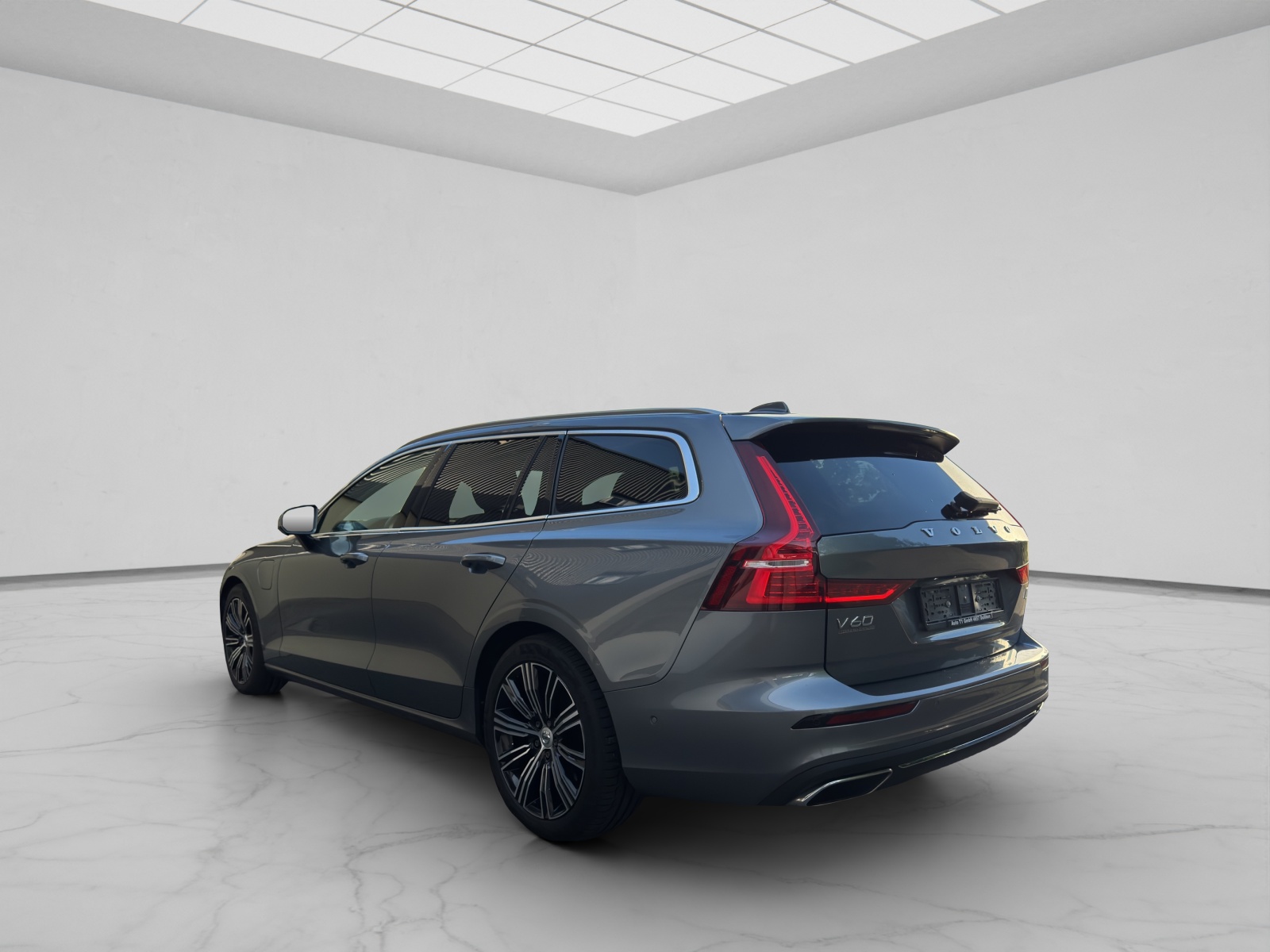 VOLVO V60 T6 eAWD Twin Engine Inscription Geartronic-image-3