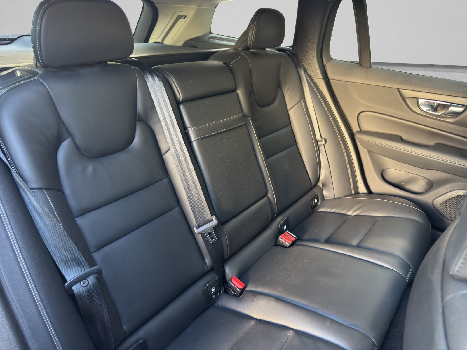 VOLVO V60 T6 eAWD Twin Engine Inscription Geartronic-image-13
