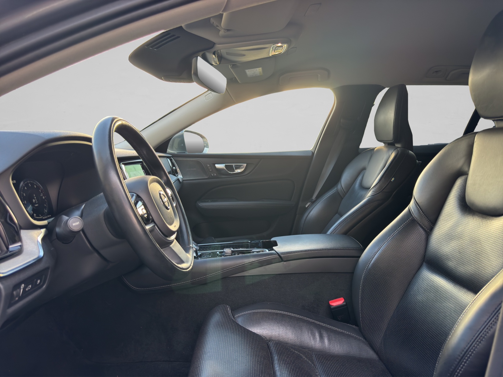 VOLVO V60 T6 eAWD Twin Engine Inscription Geartronic-image-8