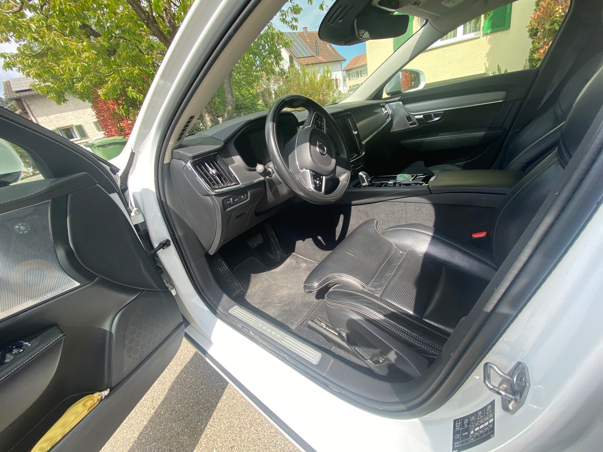 VOLVO 2.0 T8 TE Inscription AWD (reserviert)-image-3