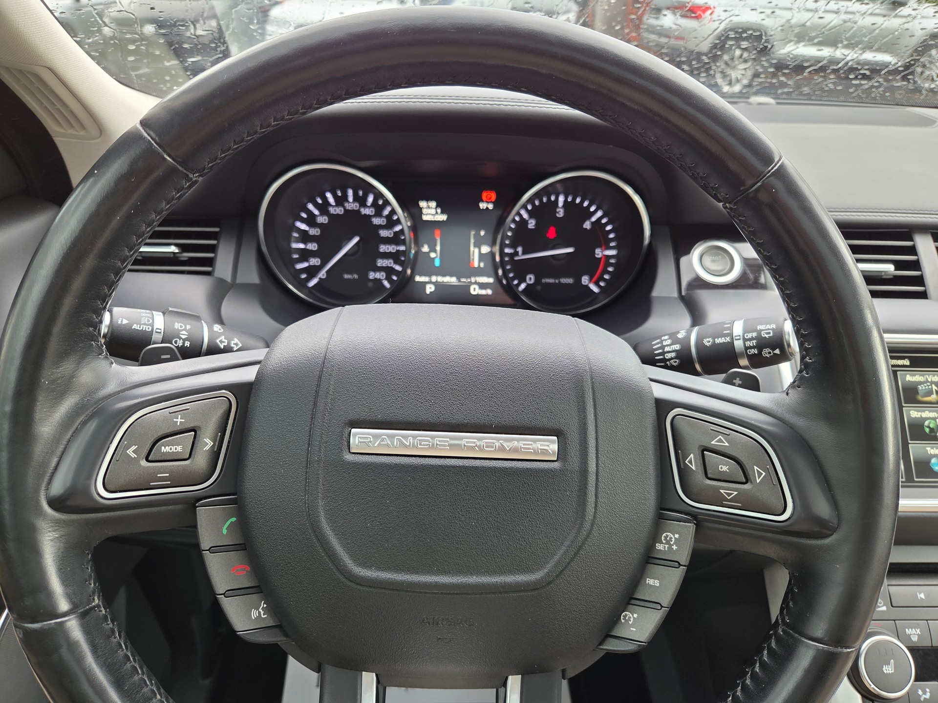 LAND ROVER Range Rover Evoque 2.2 SD4 Prestige AT9-image-19