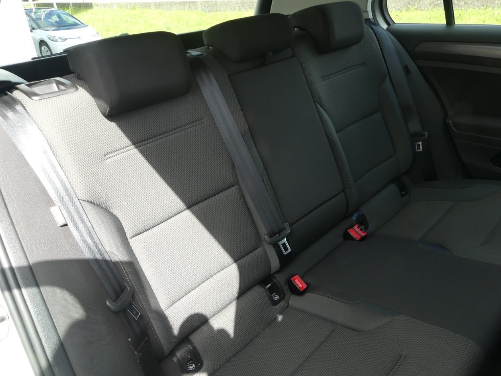 VW e-Golf-image-12