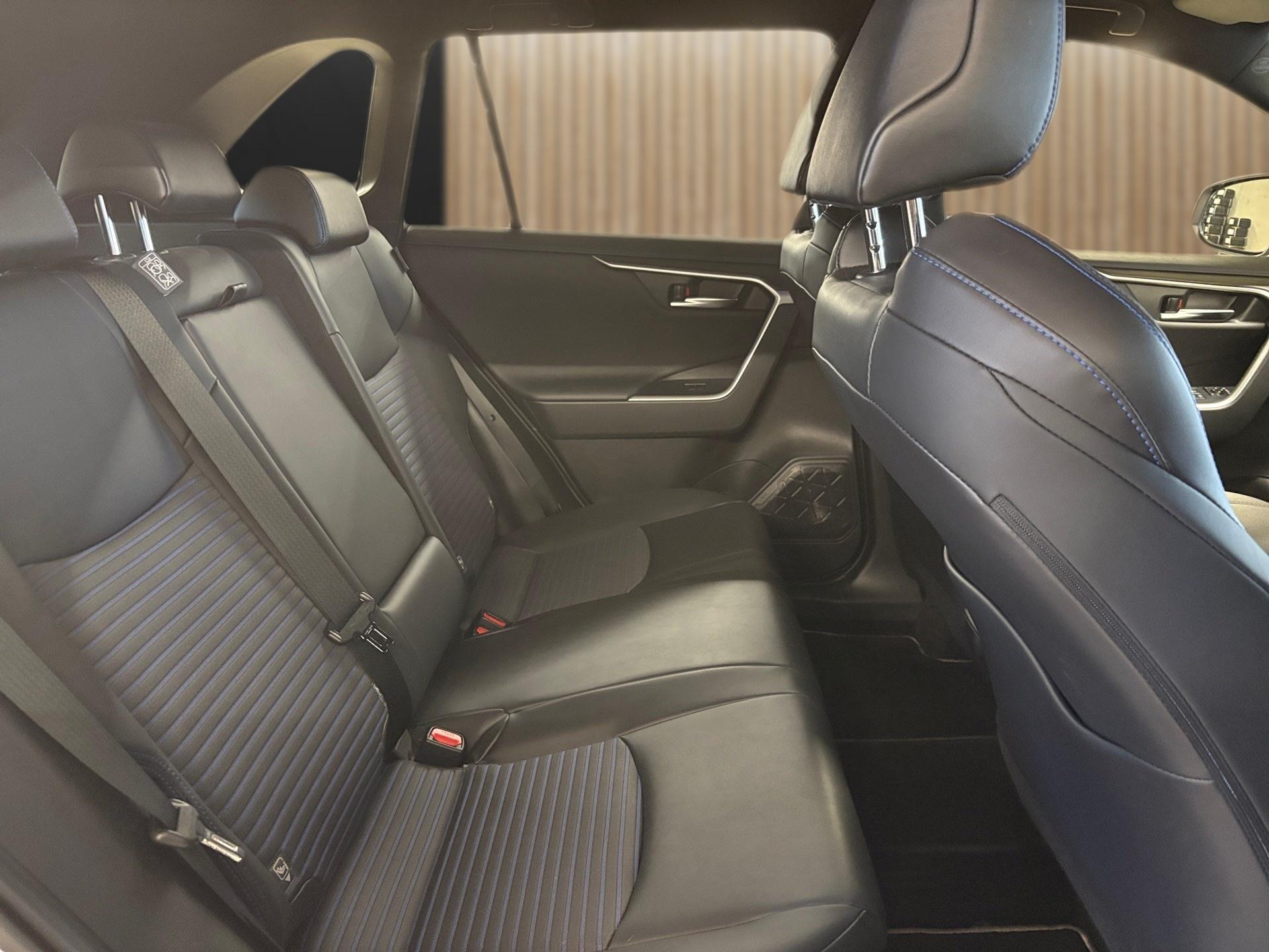 TOYOTA RAV4 2.5 HEV Style-image-13