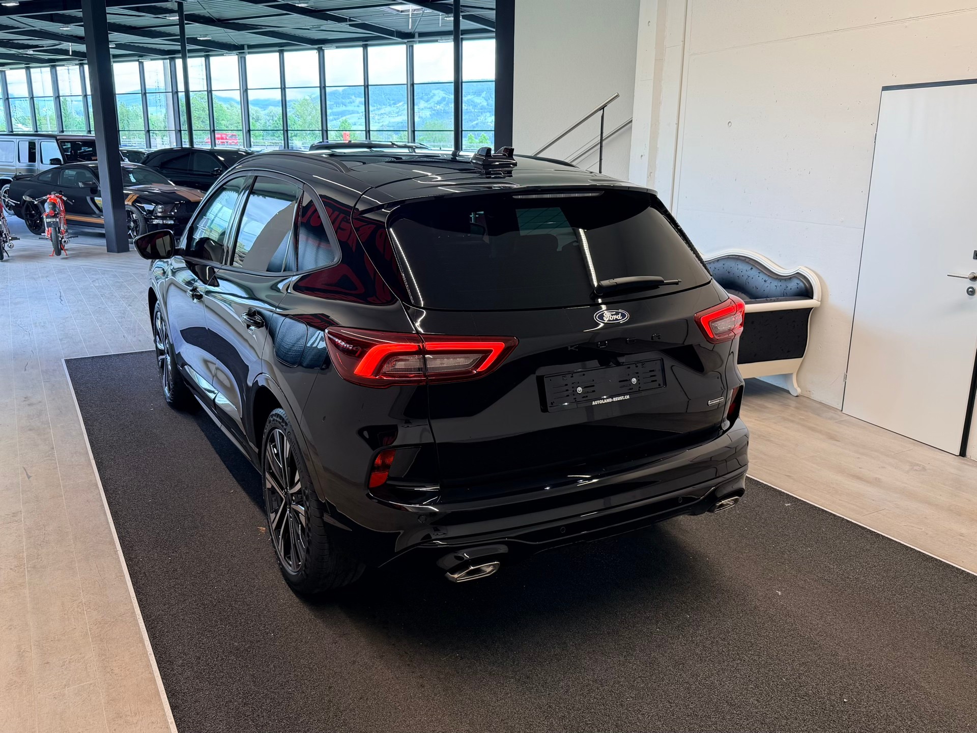 FORD Kuga 2.5 FHEV ST-LINE X 4WD-image-8