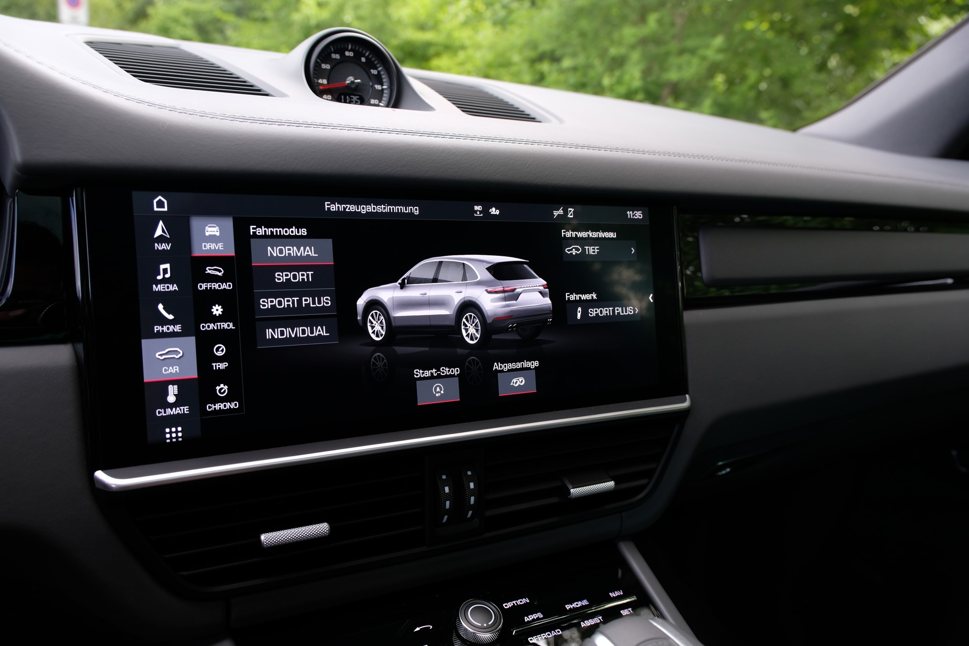 PORSCHE Cayenne S-image-25