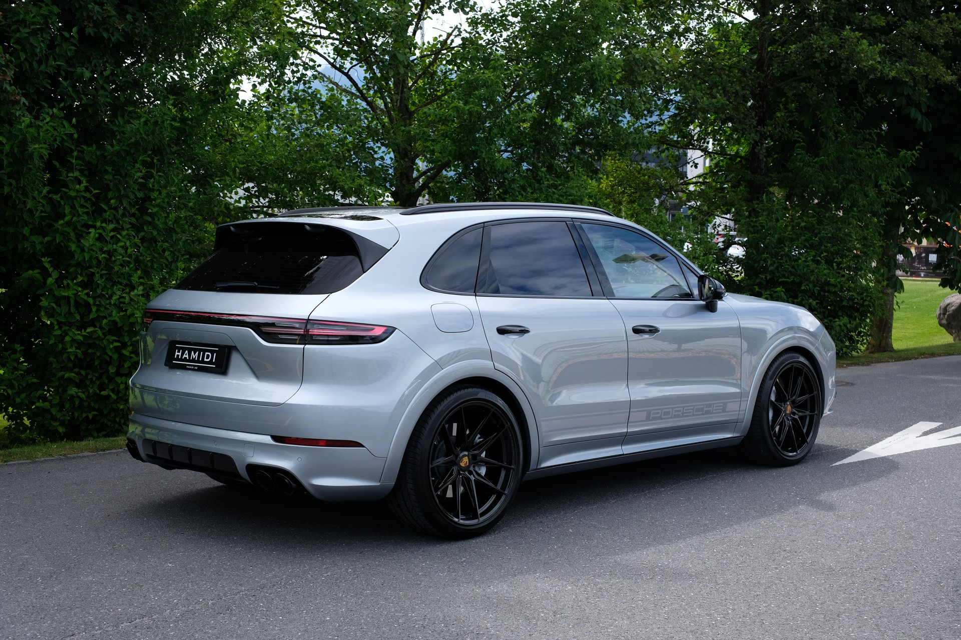 PORSCHE Cayenne S-image-5