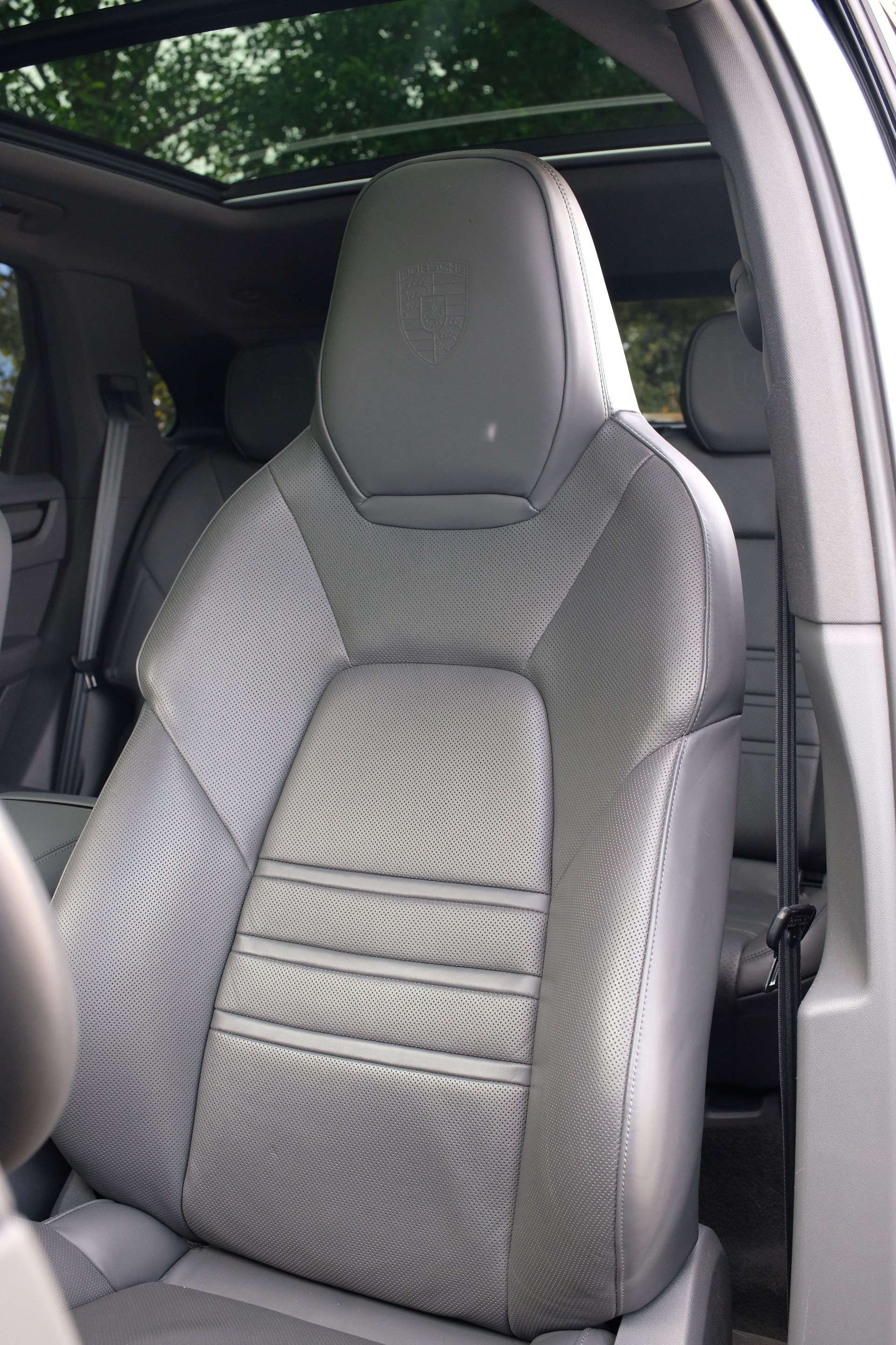 PORSCHE Cayenne S-image-16