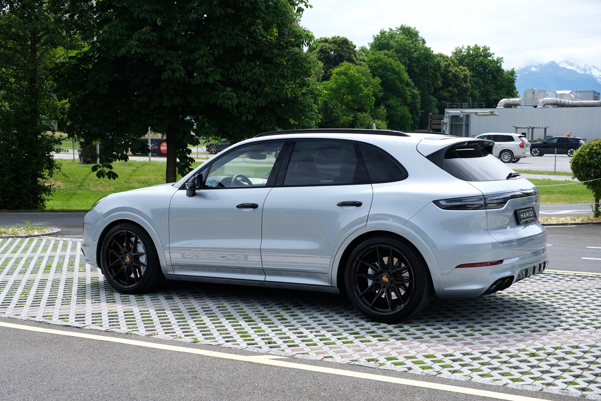 PORSCHE Cayenne S-image-7
