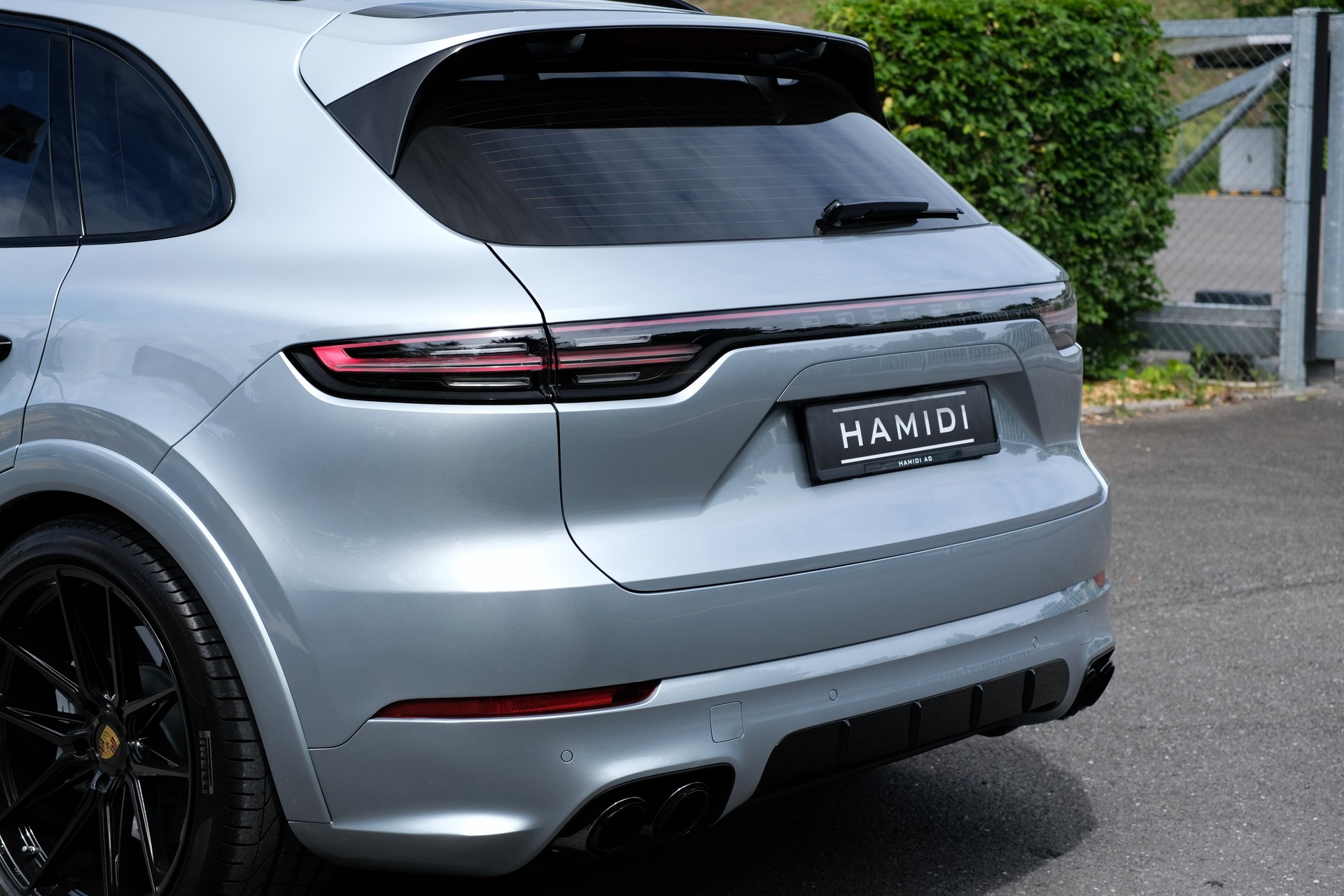 PORSCHE Cayenne S-image-8
