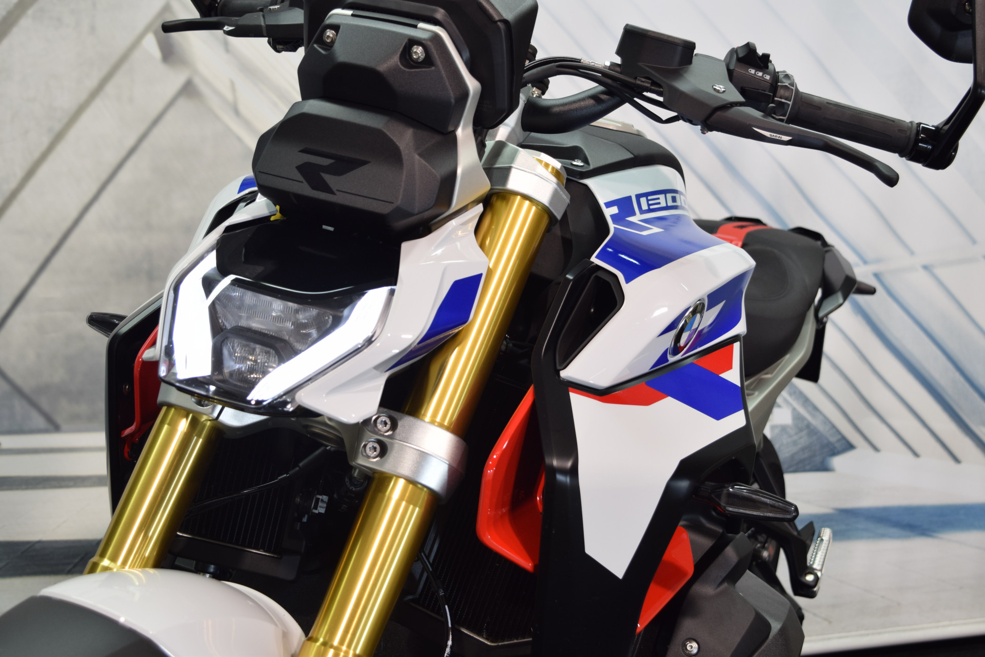 BMW R 1300 R Performance Gratis Service 3 Jahre / 30'000KM-image-9