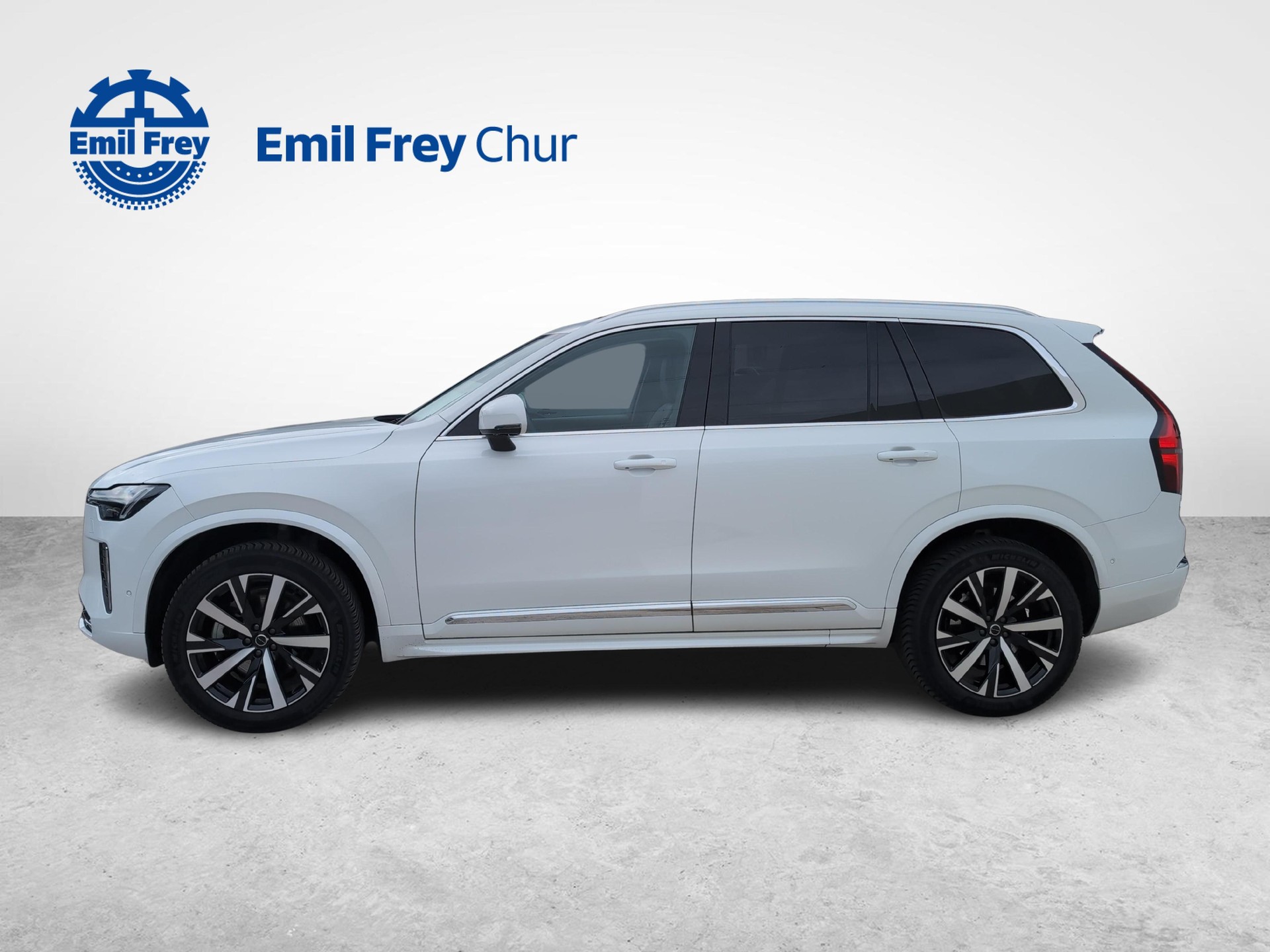 VOLVO XC90 2.0 B5 MH Plus Bright AWD-showroom-element-1