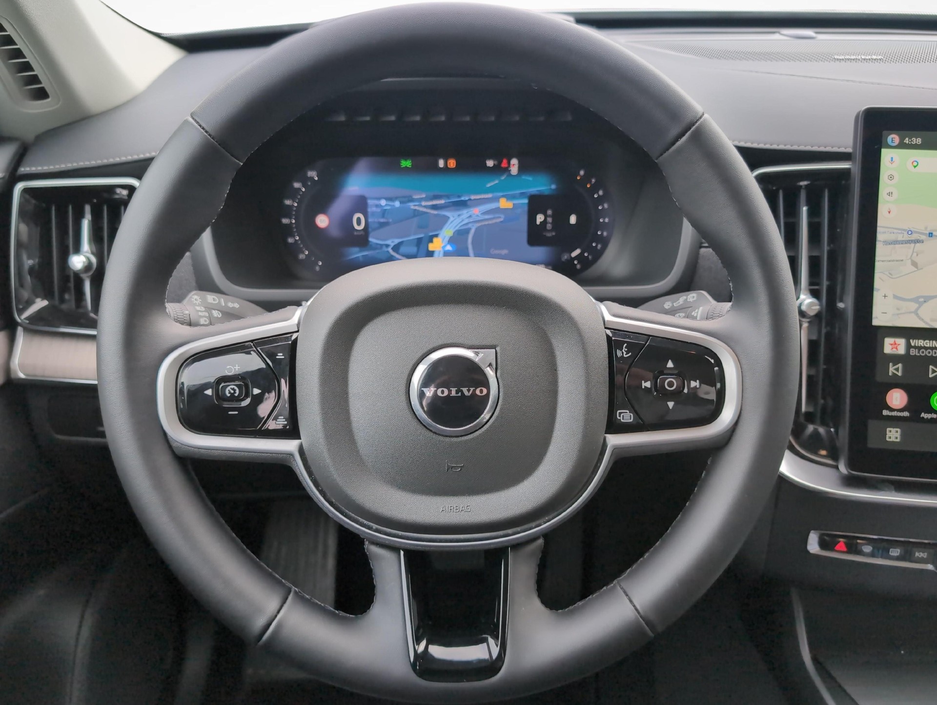 VOLVO XC90 2.0 B5 MH Plus Bright AWD-image-9