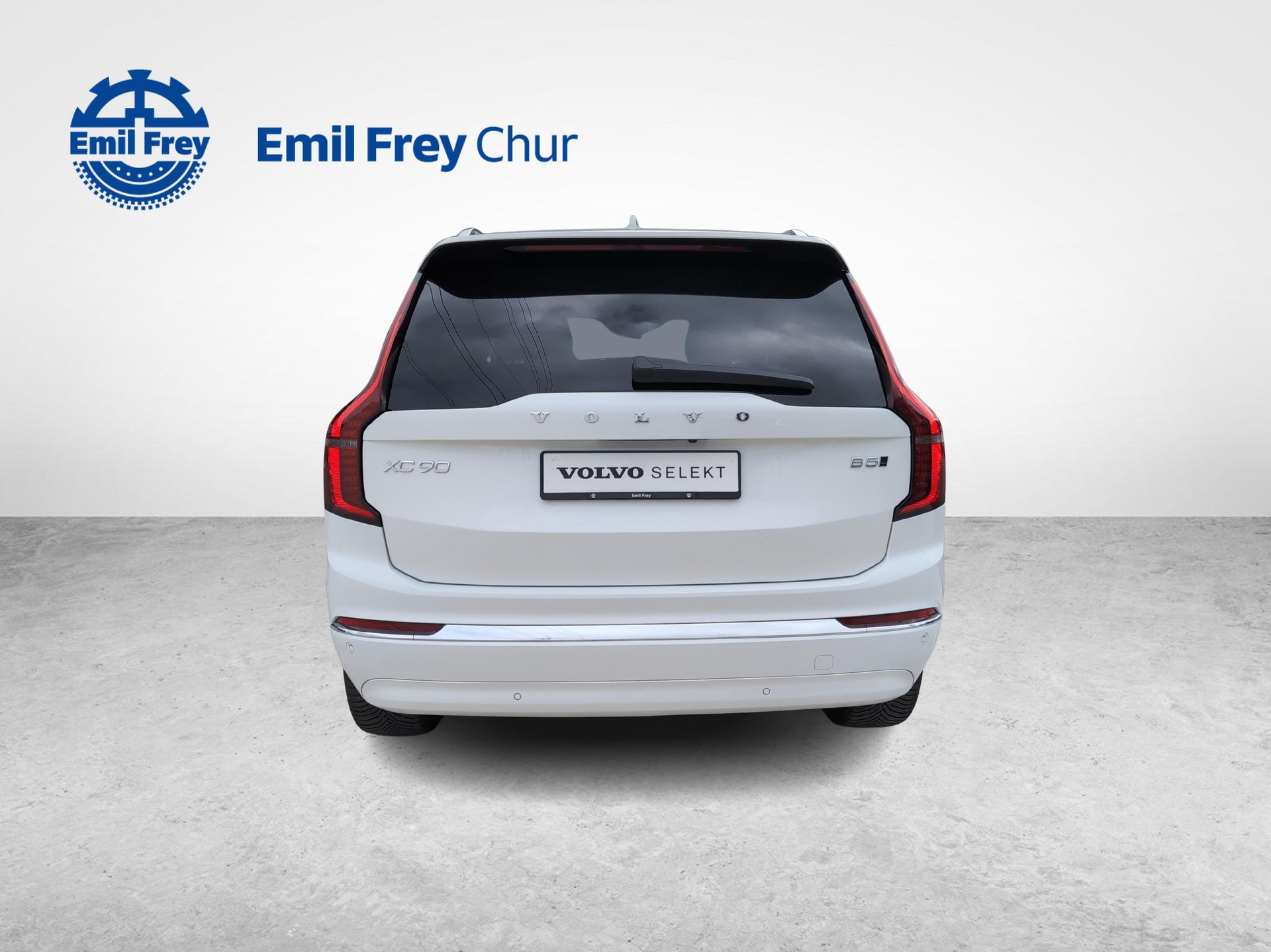 VOLVO XC90 2.0 B5 MH Plus Bright AWD-showroom-element-3