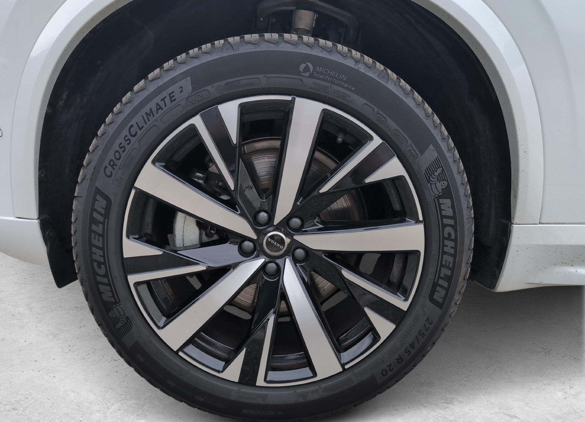 VOLVO XC90 2.0 B5 MH Plus Bright AWD-image-14