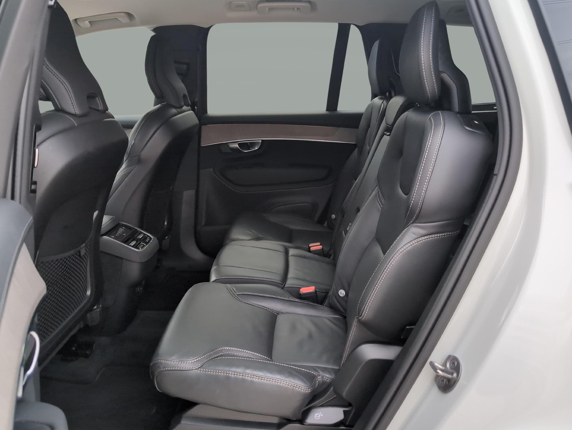 VOLVO XC90 2.0 B5 MH Plus Bright AWD-image-12