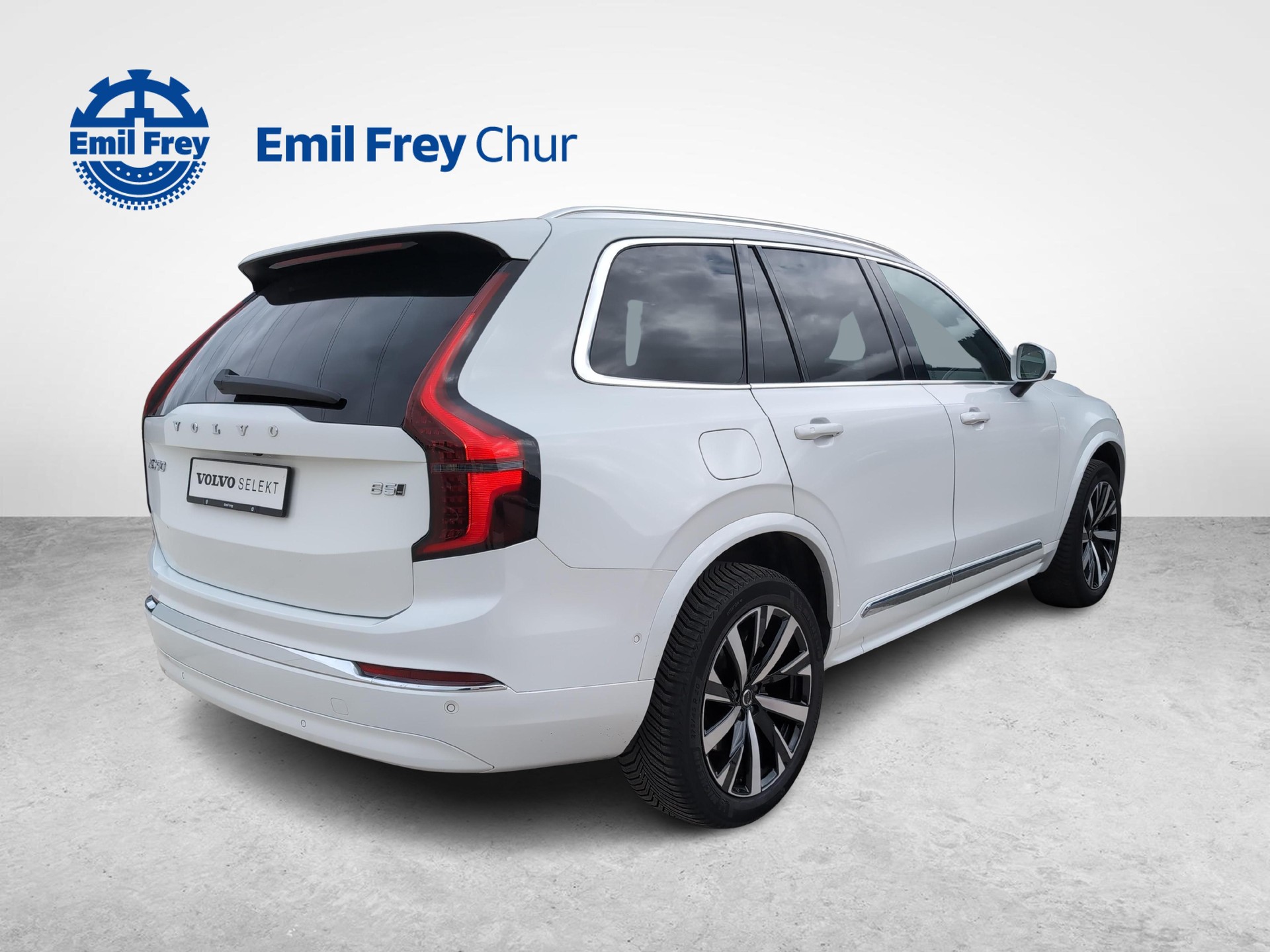 VOLVO XC90 2.0 B5 MH Plus Bright AWD-image-4