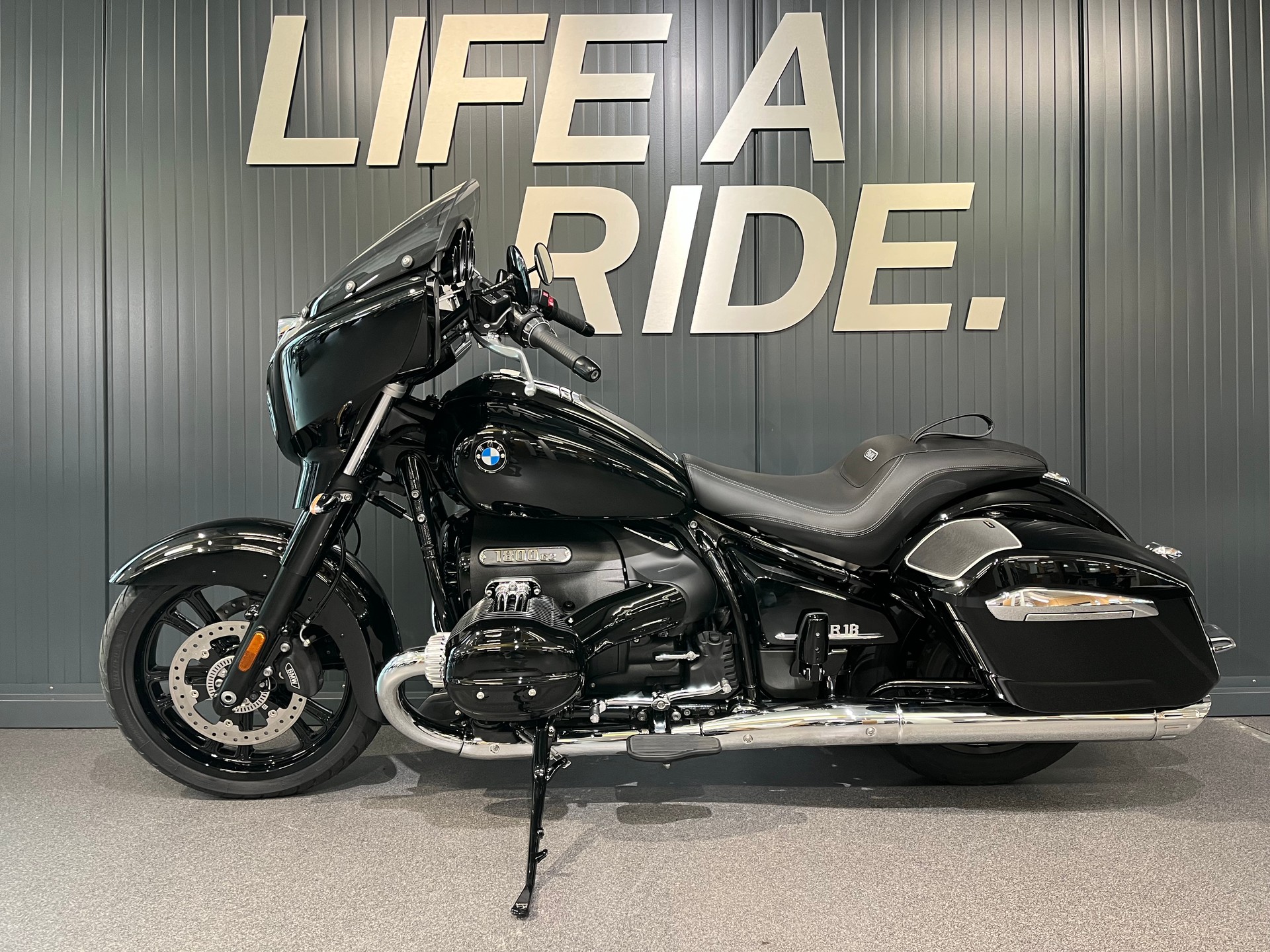 BMW R 18 B Bagger-image-2