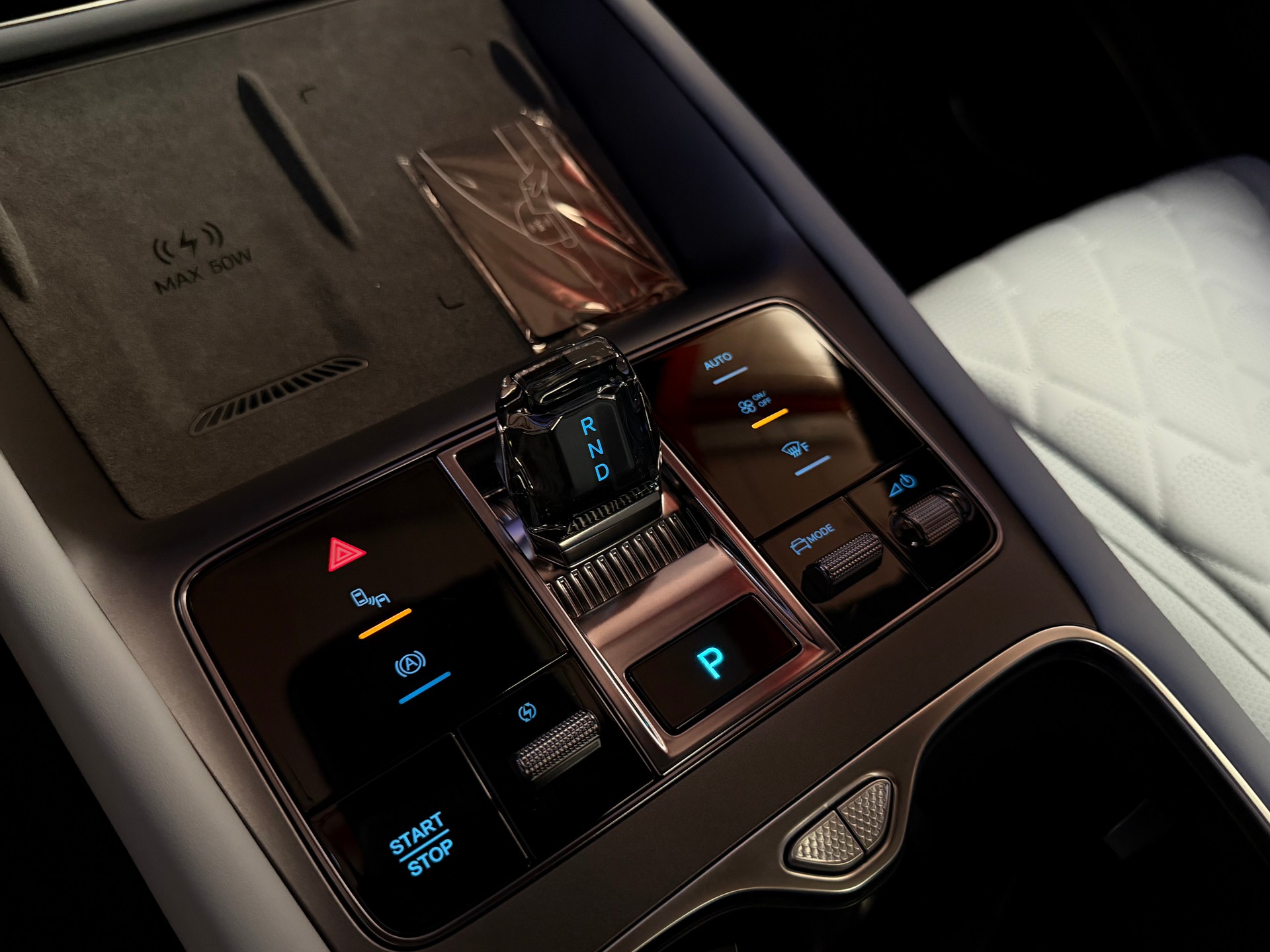 BYD Sealion 7 91,3 kWh Excellence AWD-image-16
