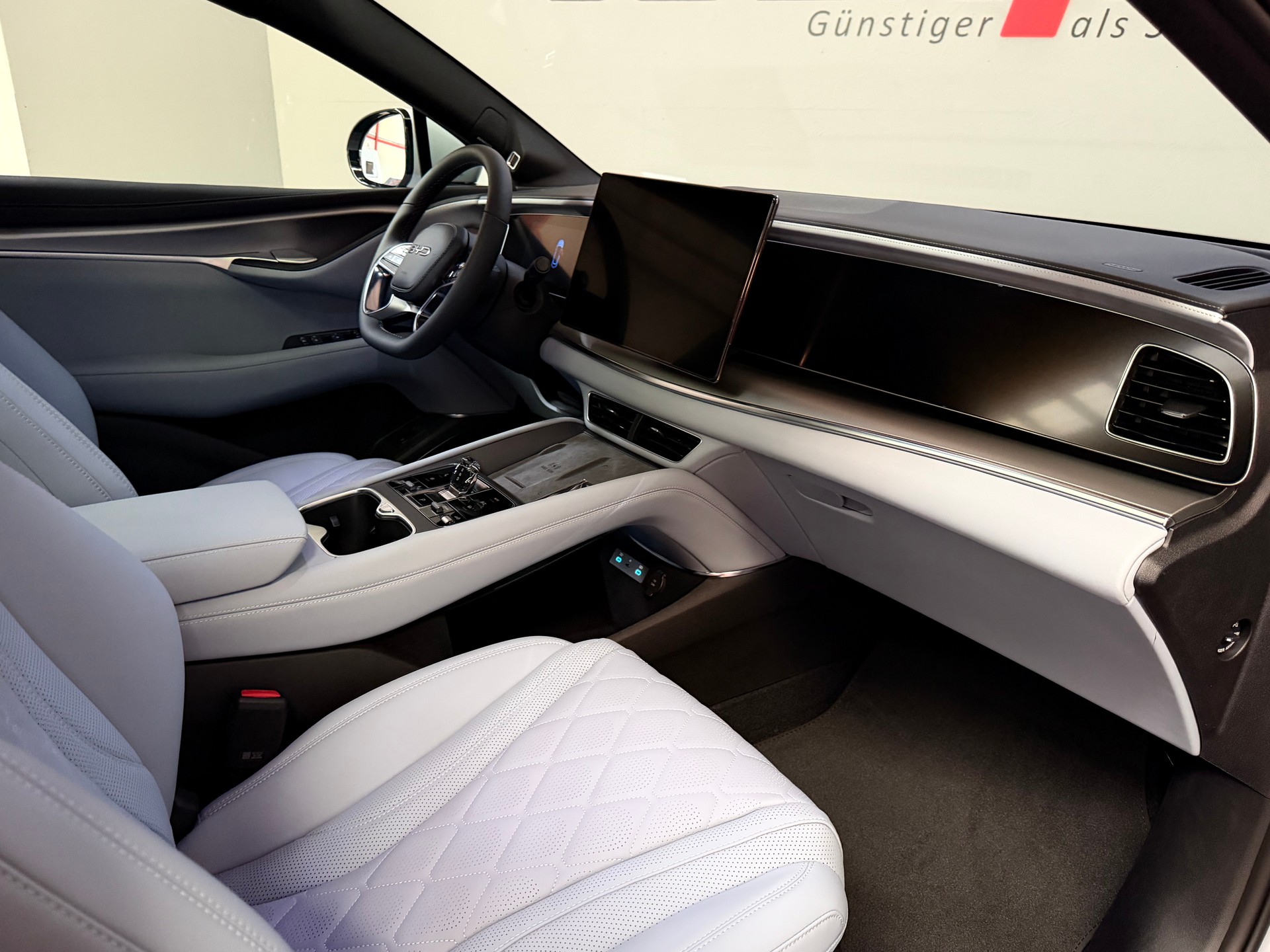 BYD Sealion 7 91,3 kWh Excellence AWD-image-10