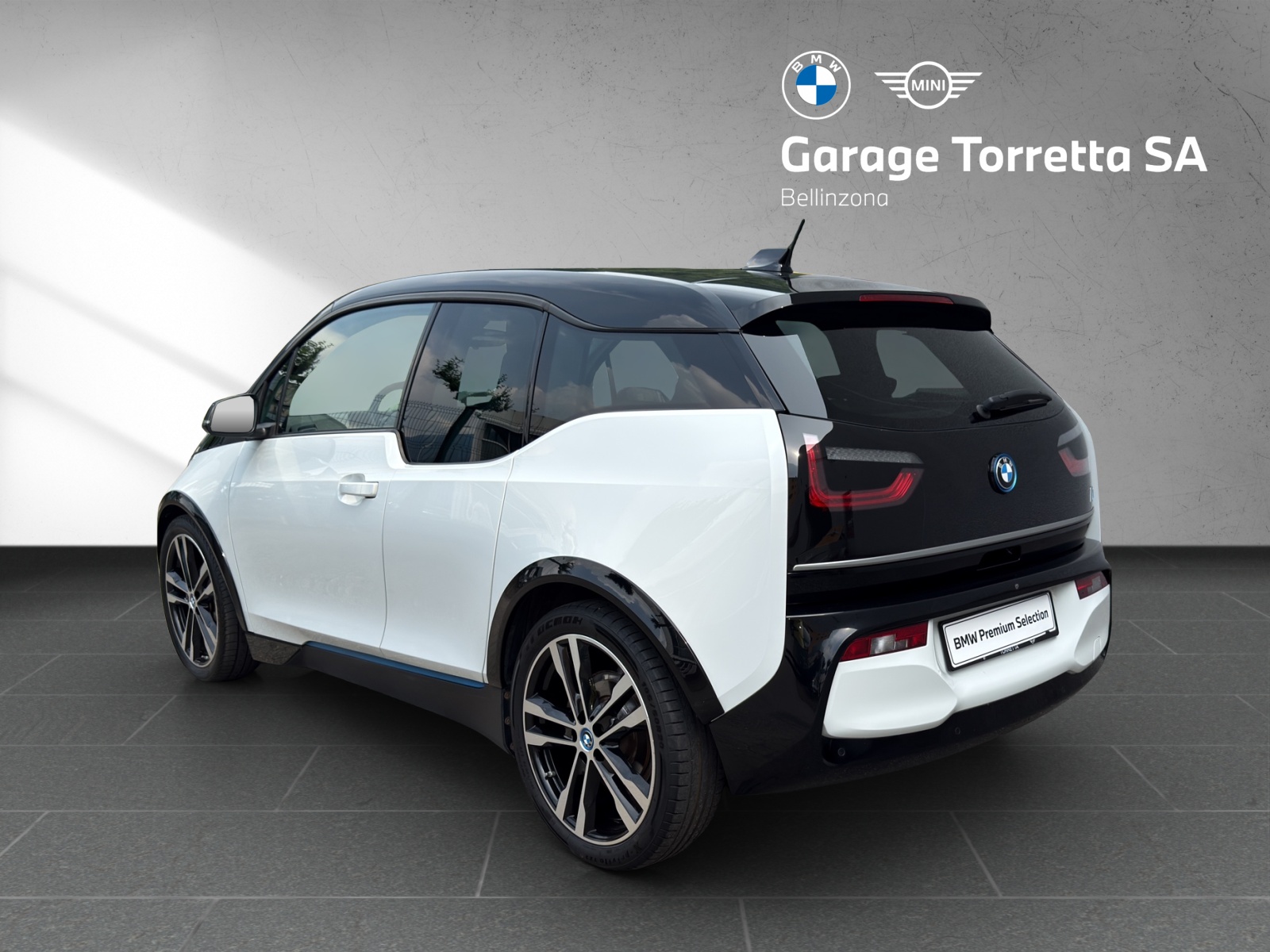 BMW i3s (120Ah)-showroom-element-2