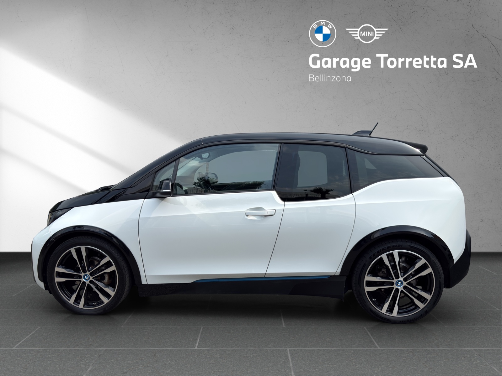 BMW i3s (120Ah)-showroom-element-1