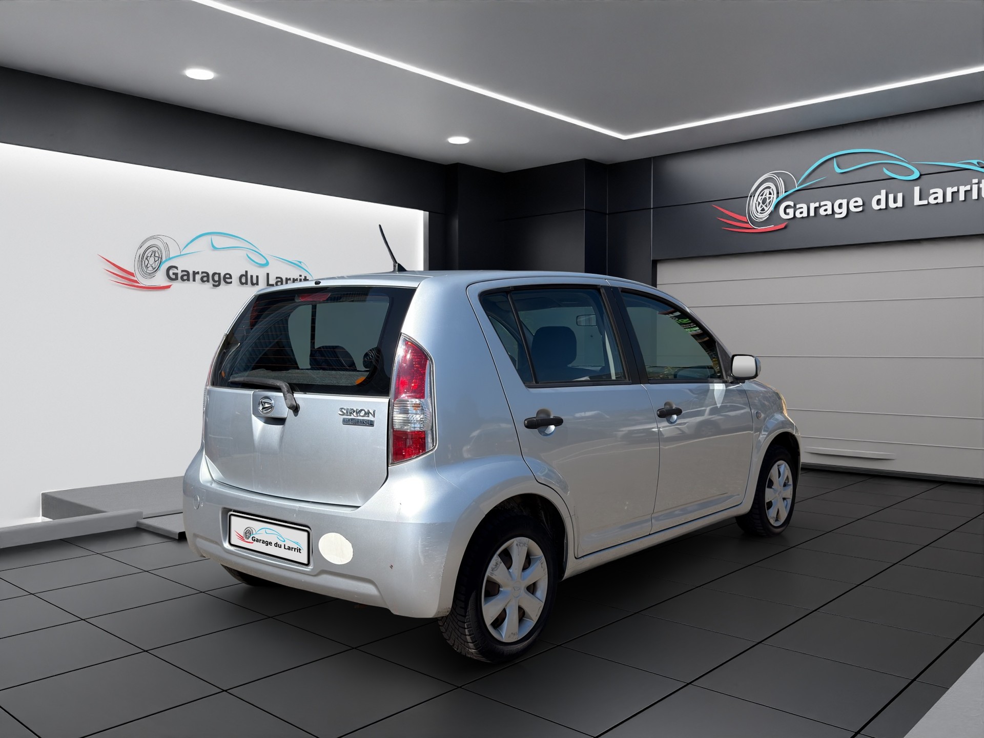 DAIHATSU Sirion 1.3-showroom-element-2