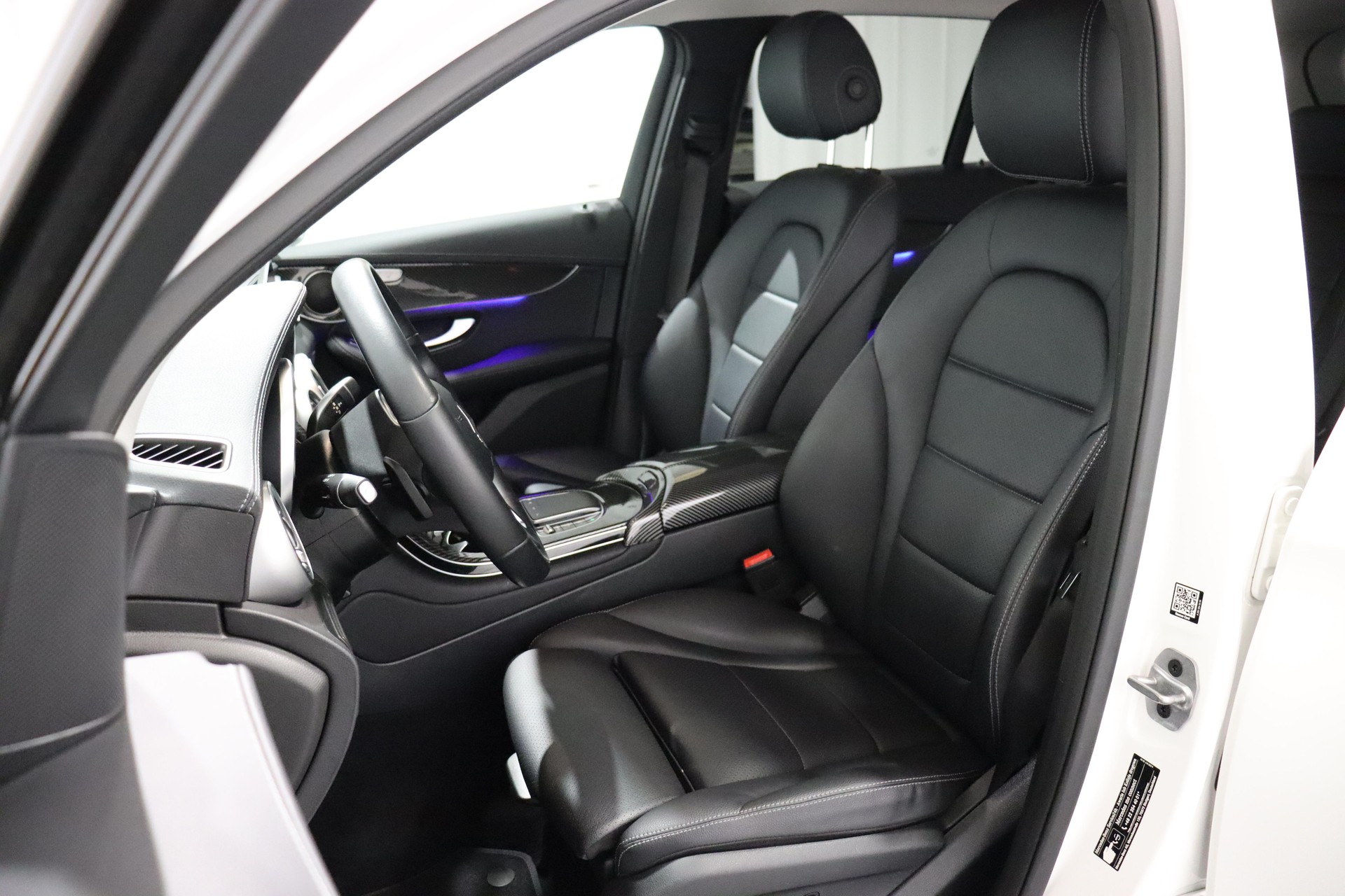 MERCEDES-BENZ GLC 200 d 4m-showroom-element-3