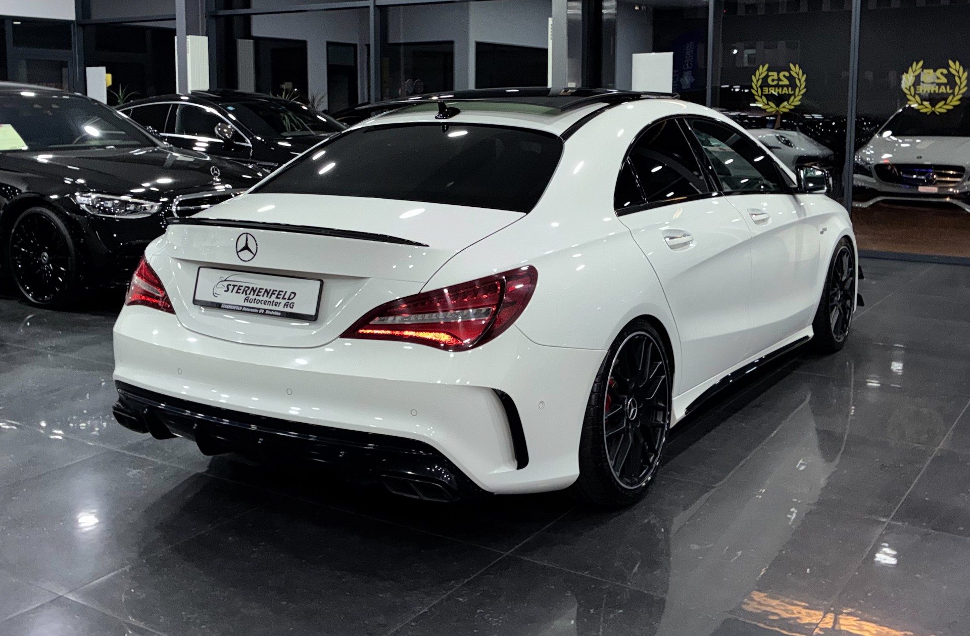 MERCEDES-BENZ CLA 45 AMG 4Matic Speedshift-image-6
