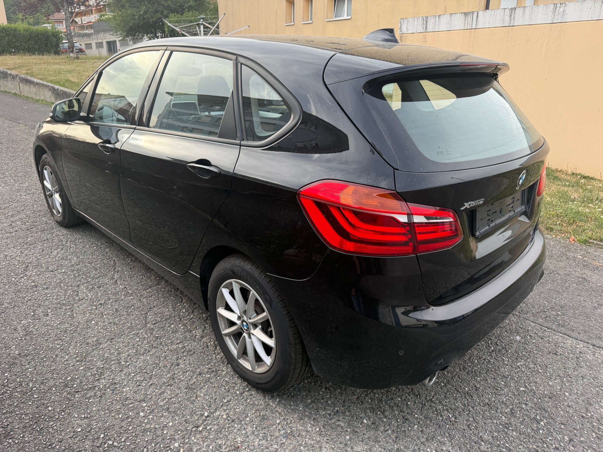 BMW 218d xDrive Active Tourer Swiss Advantage Sport-image-2