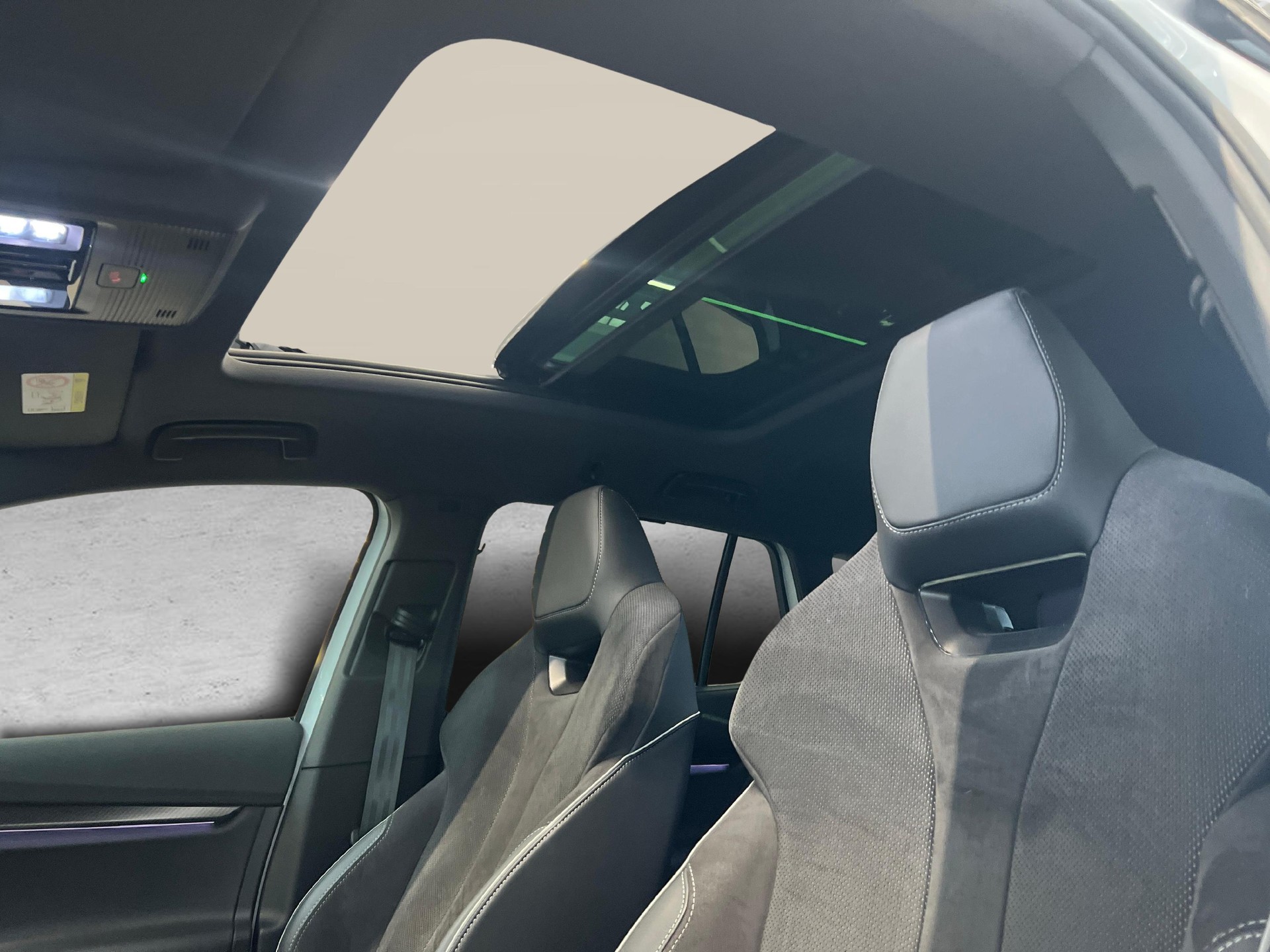 SKODA Enyaq iV 80x SportLine-image-13