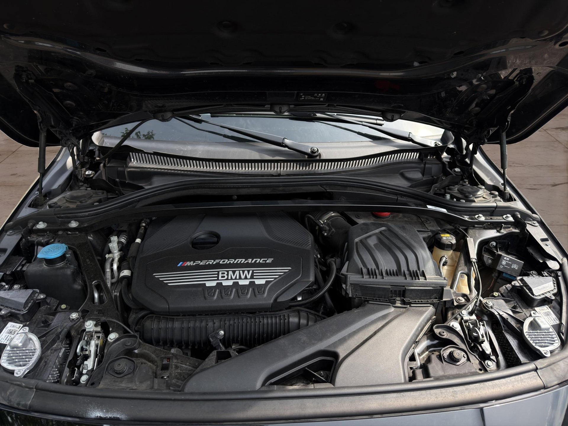 BMW M235i xDrive Gran Coupé-image-13