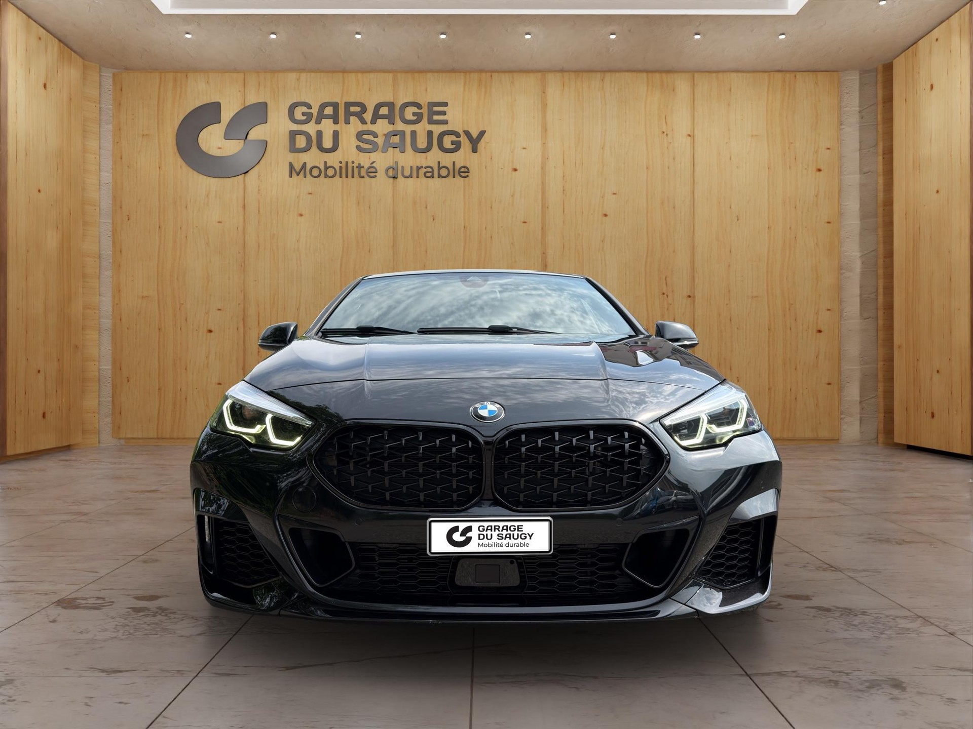 BMW M235i xDrive Gran Coupé-showroom-element-1