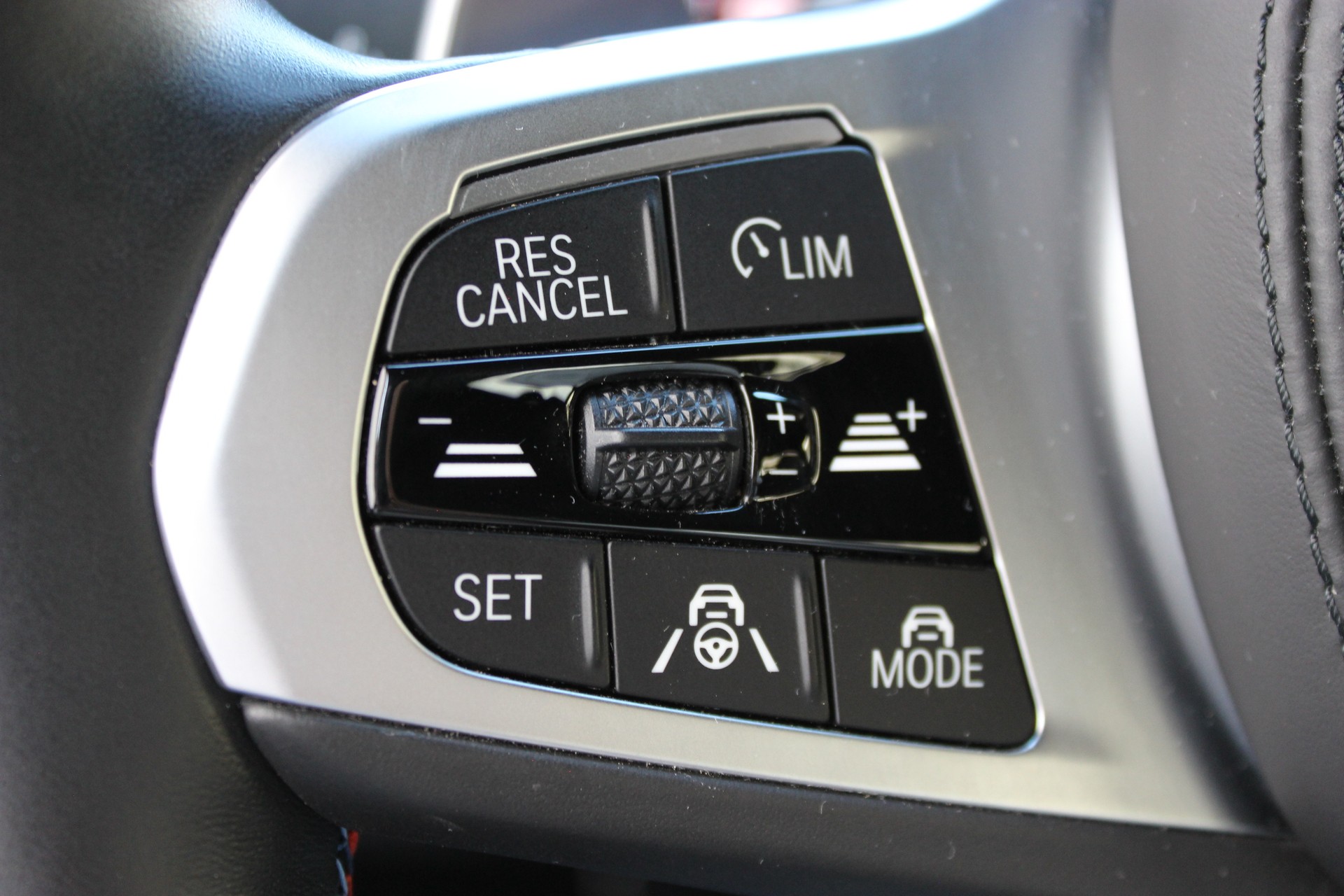 BMW X3 xDrive M Competition *BROOKLYN GRAU METALLIC*-image-28