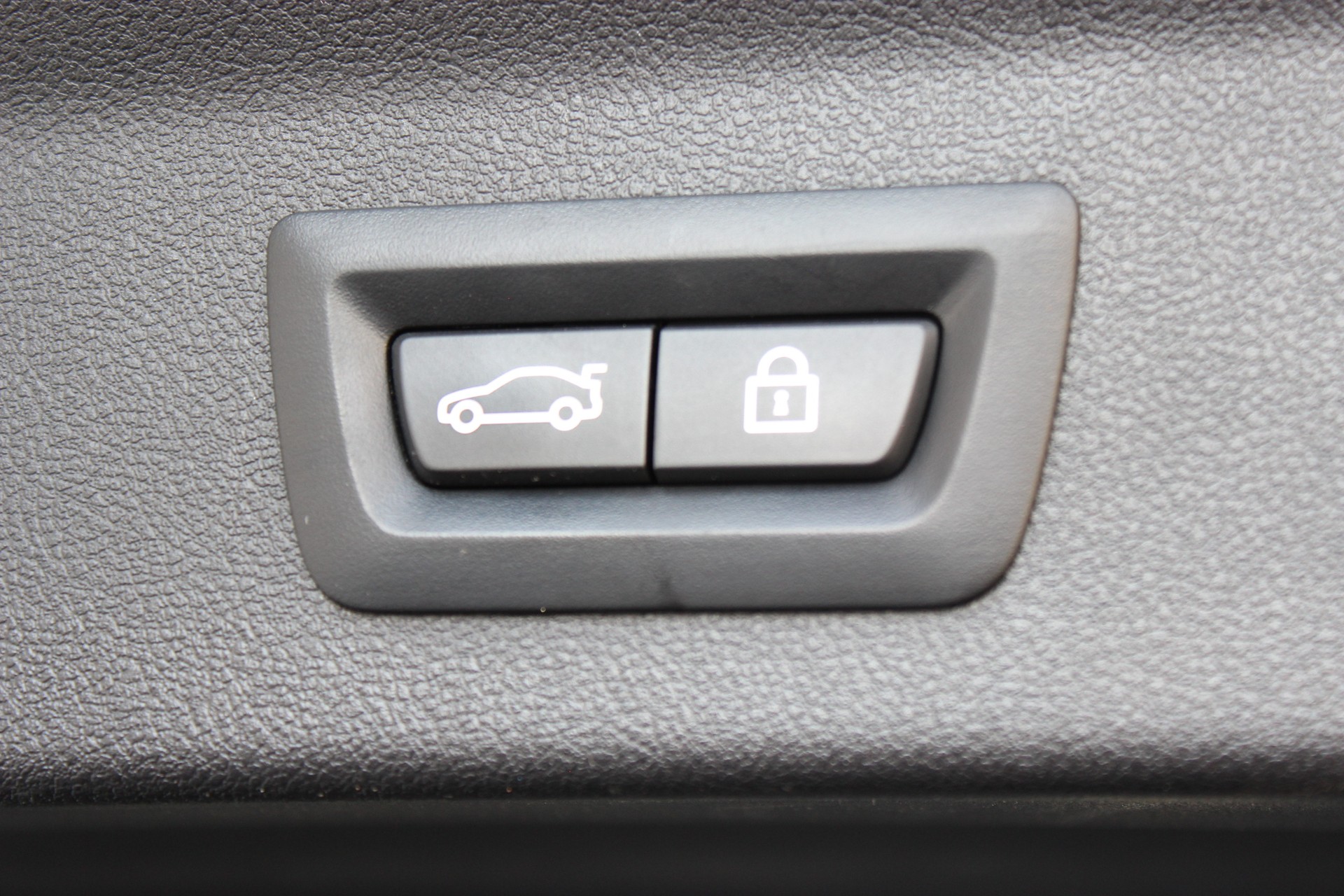 BMW X3 xDrive M Competition *BROOKLYN GRAU METALLIC*-image-23