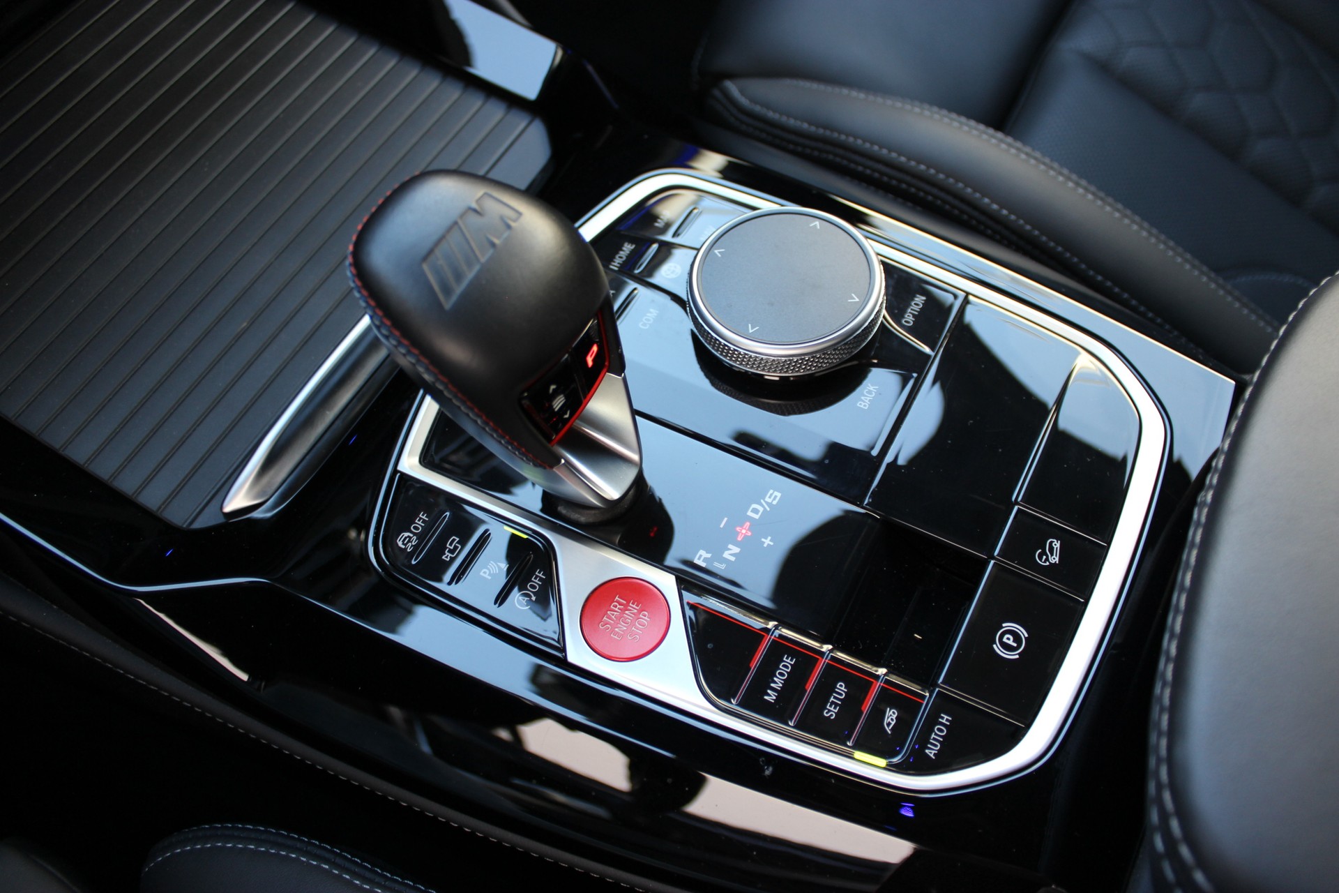 BMW X3 xDrive M Competition *BROOKLYN GRAU METALLIC*-image-17