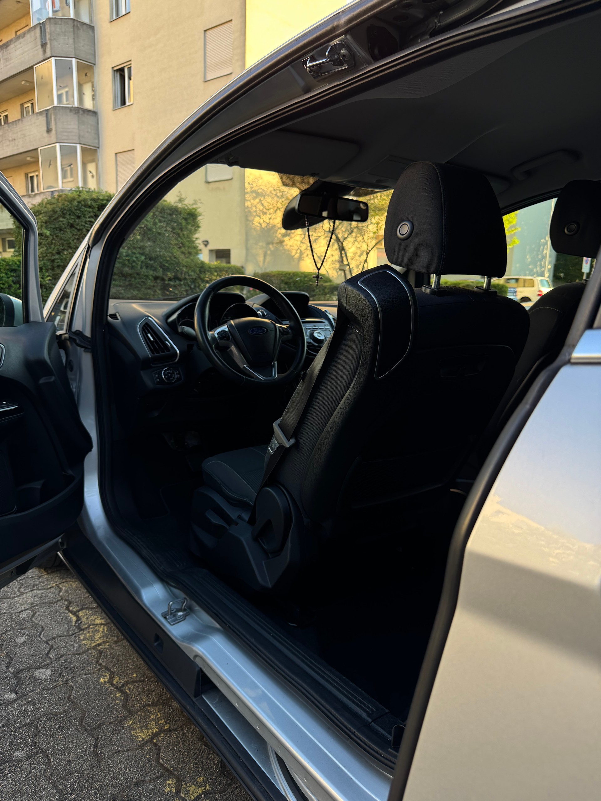 FORD 1.6i Ti-VCT Titanium X FPS-image-9