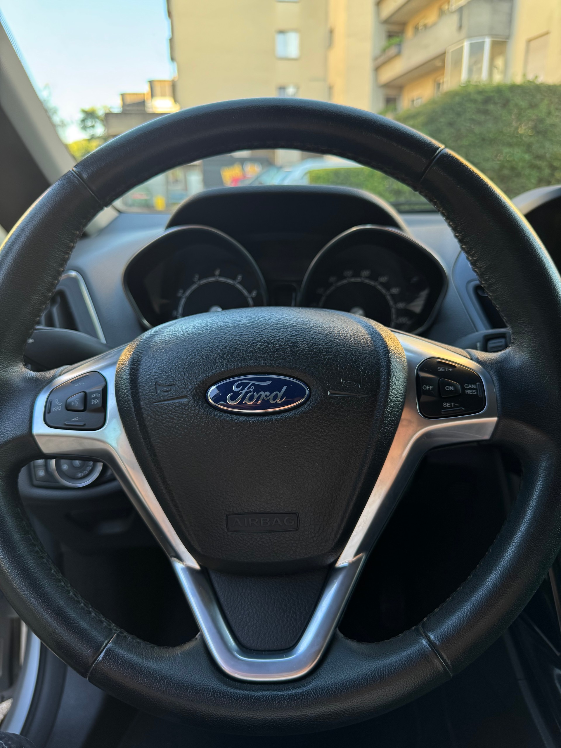 FORD 1.6i Ti-VCT Titanium X FPS-image-5