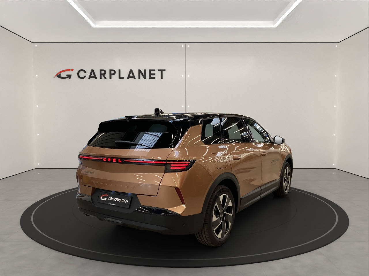 OPEL Grandland 1.2 T HEV GS-showroom-element-3
