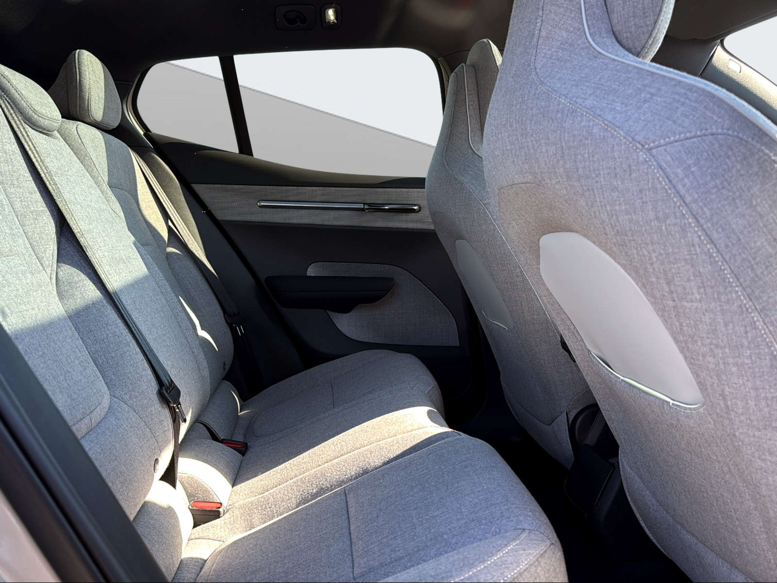 VOLVO EX 30 E60 Twin Ultra Performance AWD-image-10
