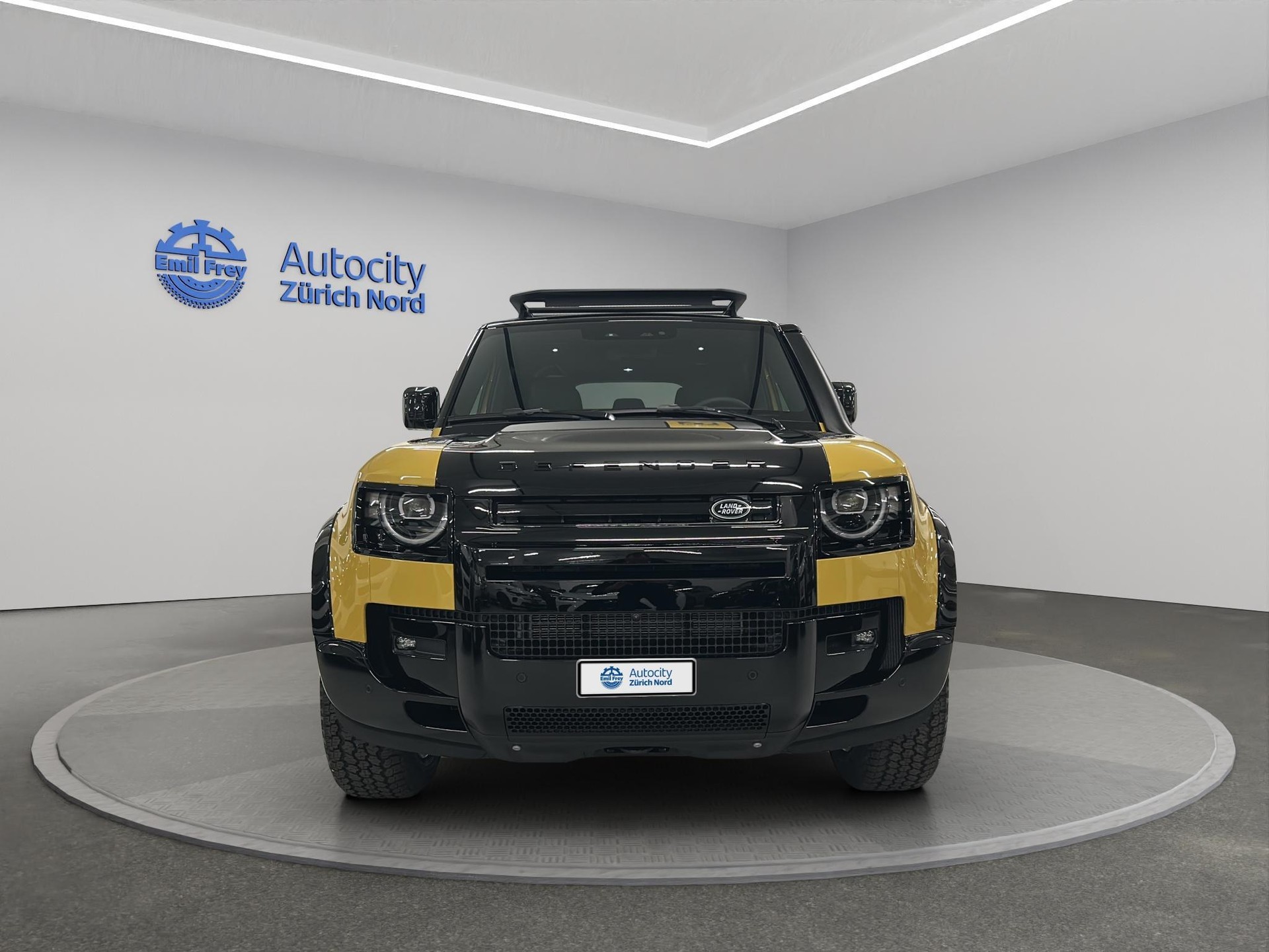 LAND ROVER Defender 110 3.0 D I6 350 Trophy Edition Yellow-showroom-element-1
