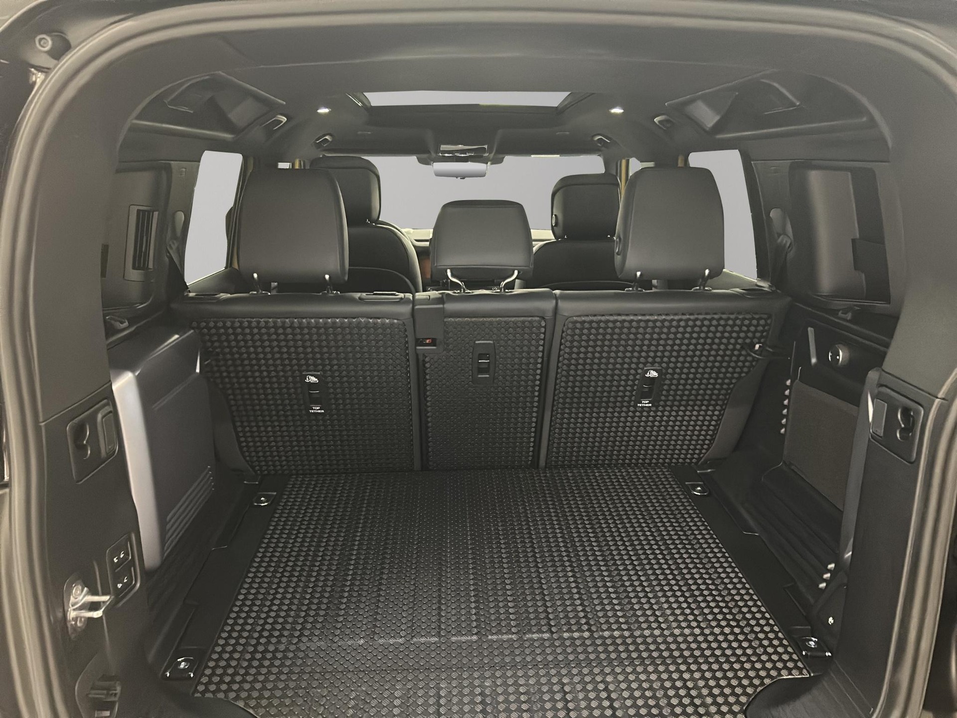 LAND ROVER Defender 110 3.0 D I6 350 Trophy Edition Yellow-showroom-element-3